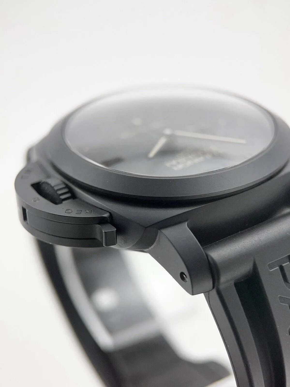 2014 Panerai Luminor GMT Ceramica 44mm Automatic Men’s Watch PAM00441 - B/P