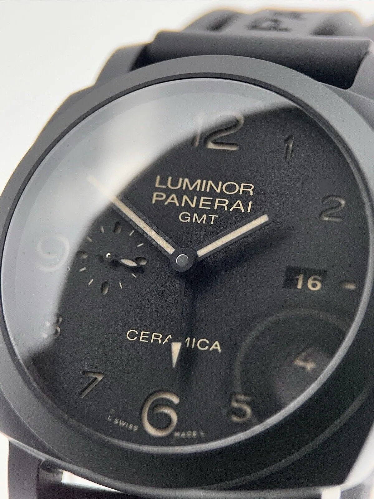 2014 Panerai Luminor GMT Ceramica 44mm Automatic Men’s Watch PAM00441 - B/P