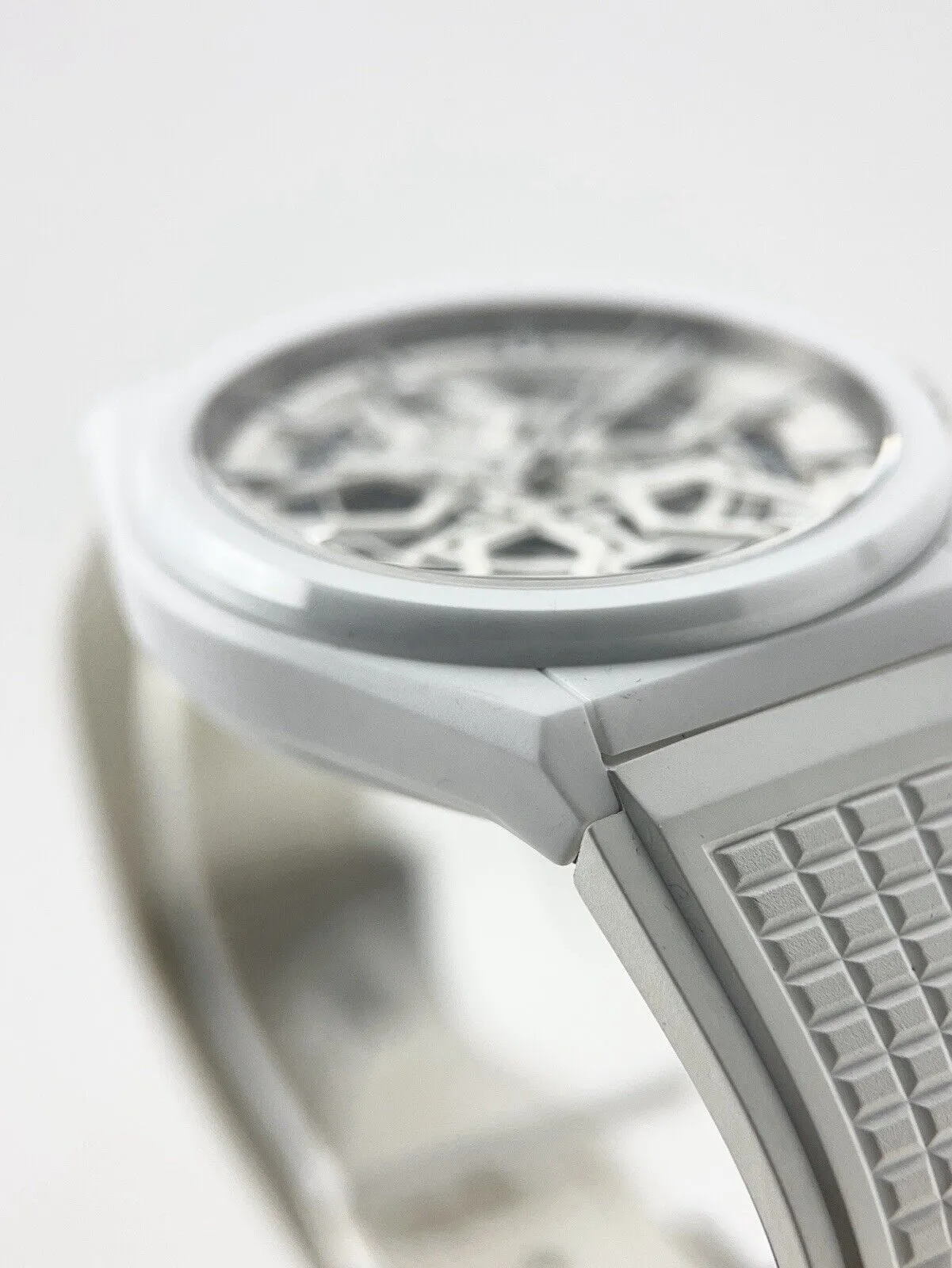 2021 Zenith Defy Ceramic White 41mm Automatic Men’s Watch 49.9002.670 - Full set