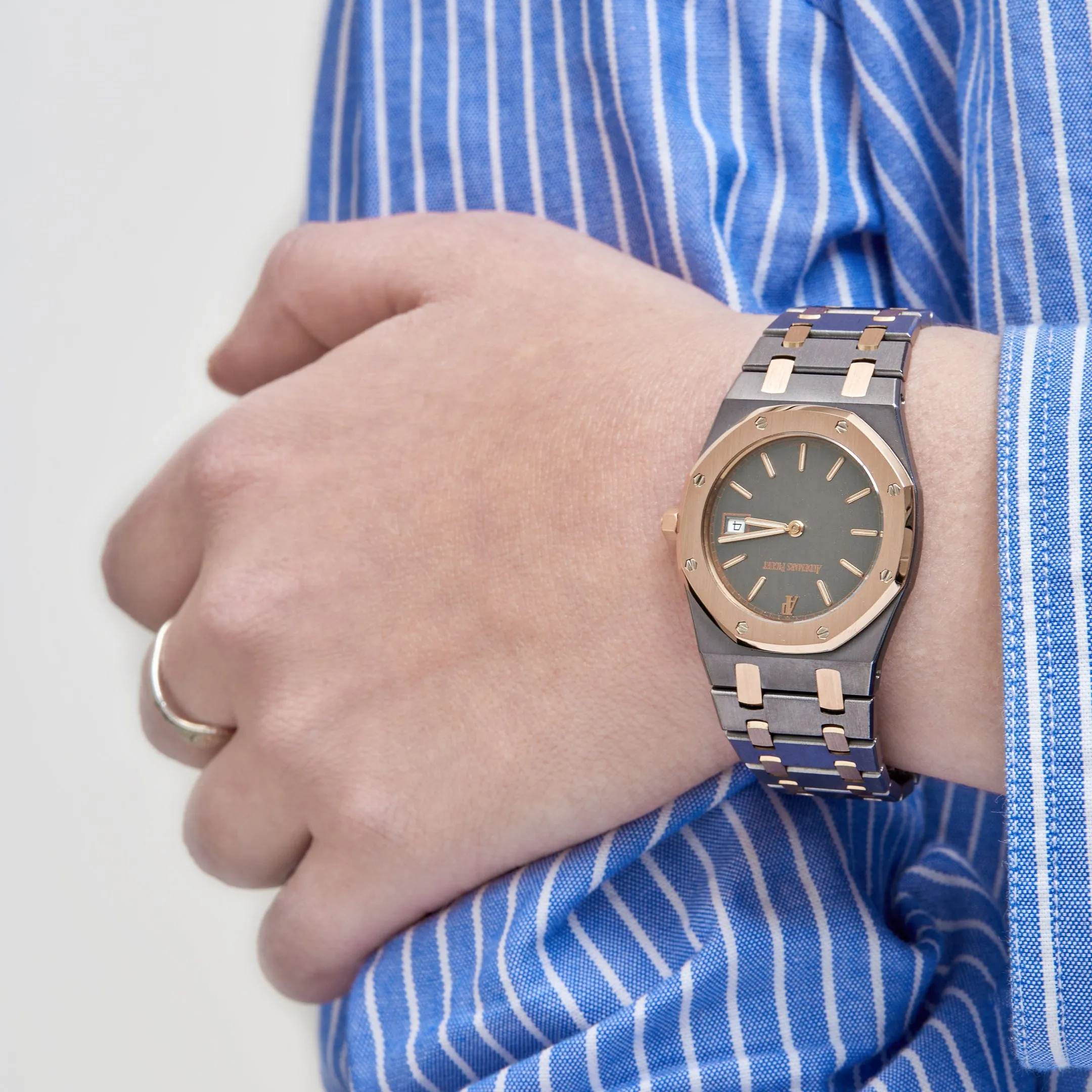 A&P Luxury Watches Royal Oak 56175TR.0.0789TR 'Ladies' Two-Toned Tantalum Rose Gold Slate Dial (2000)