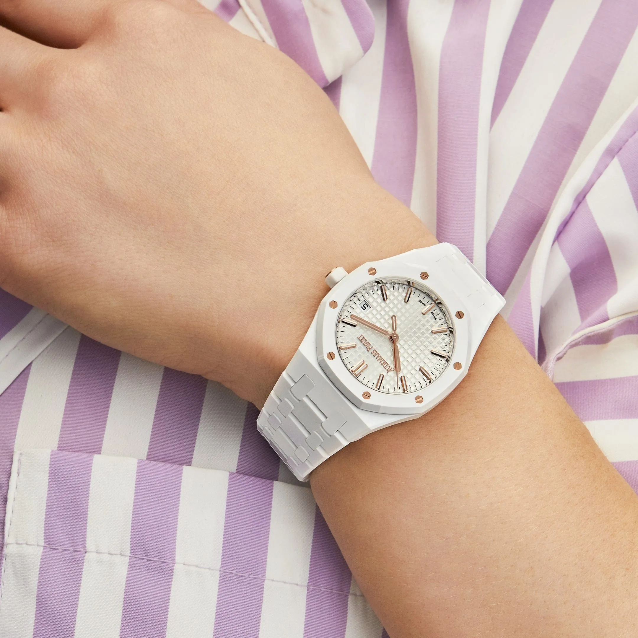 Audemars Piguet Royal Oak 77350CB.OO.1266CB.01 White Ceramic (2023)