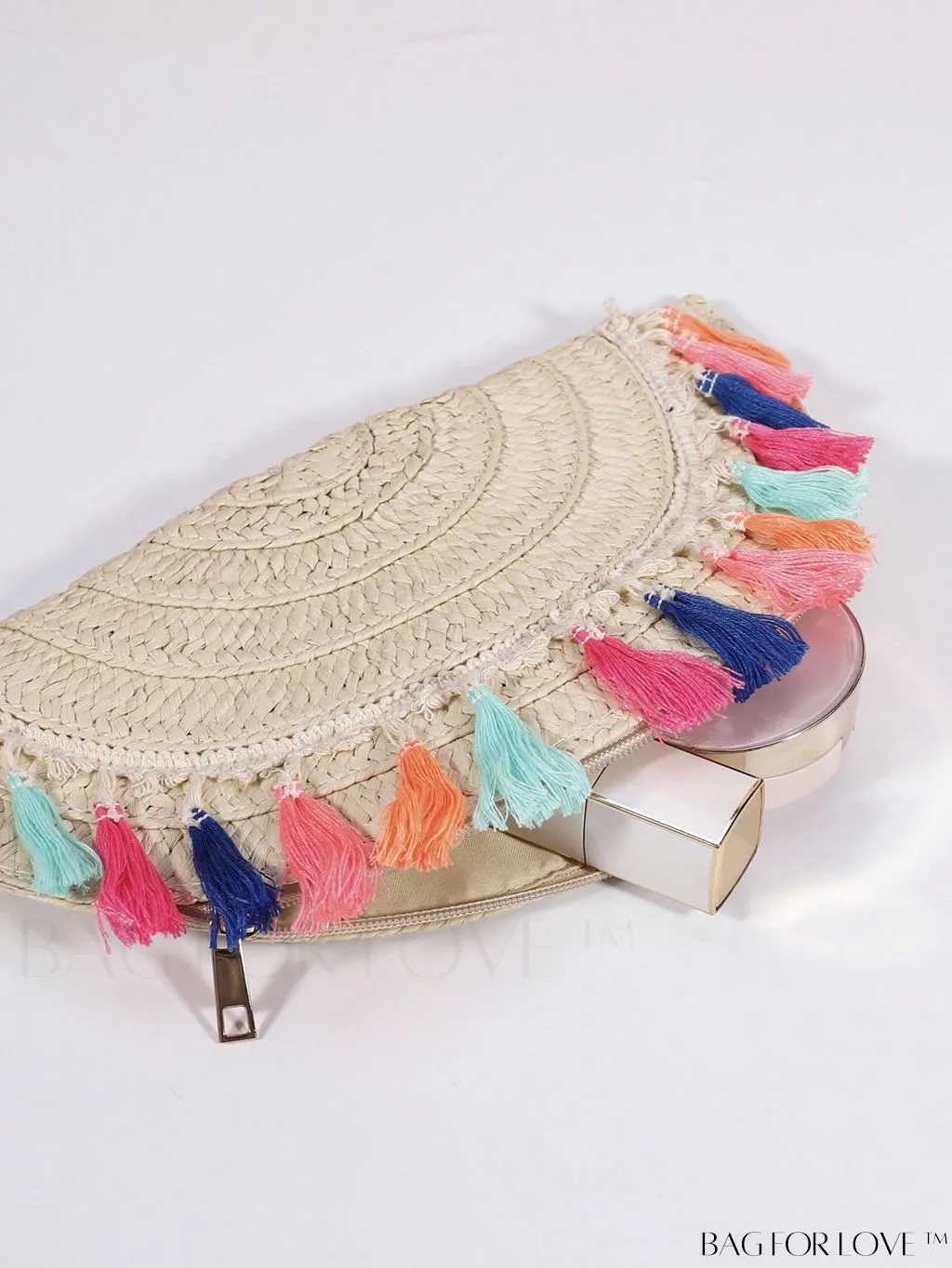 BagForLove - Chic Straw Bag with Tassel Decor, Ideal for Summer Vacations and Beach Travel