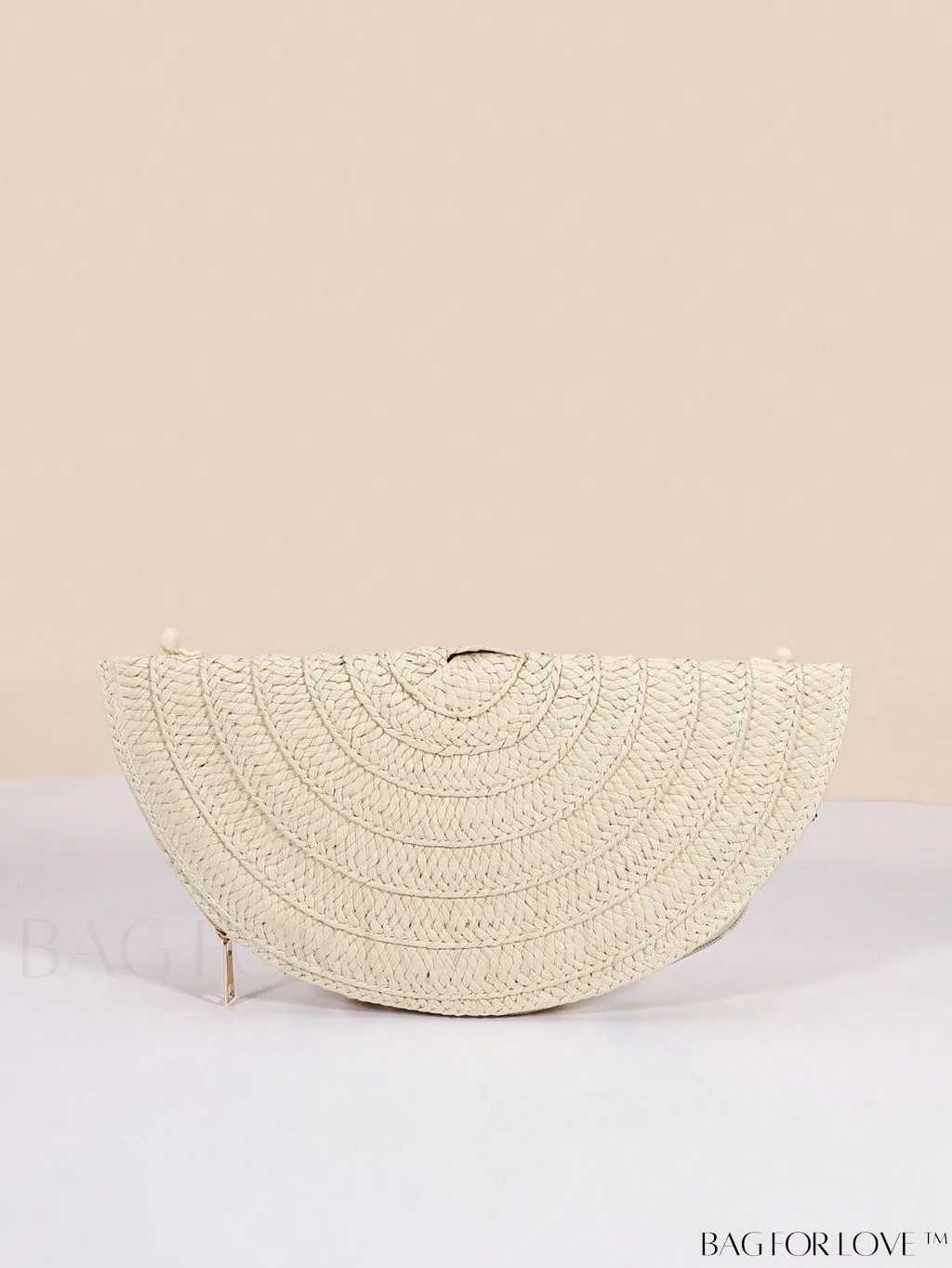 BagForLove - Chic Straw Bag with Tassel Decor, Ideal for Summer Vacations and Beach Travel