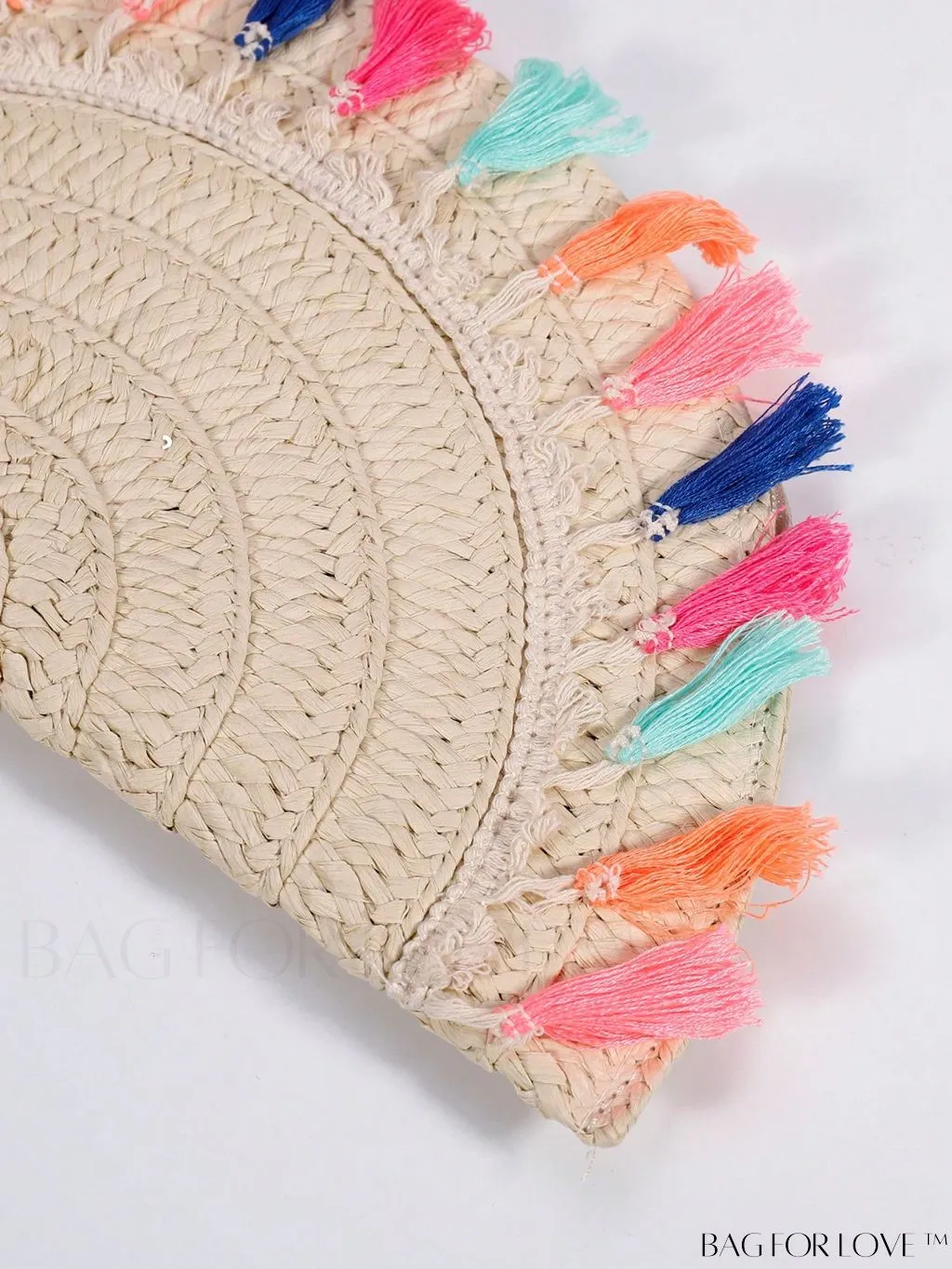 BagForLove - Chic Straw Bag with Tassel Decor, Ideal for Summer Vacations and Beach Travel