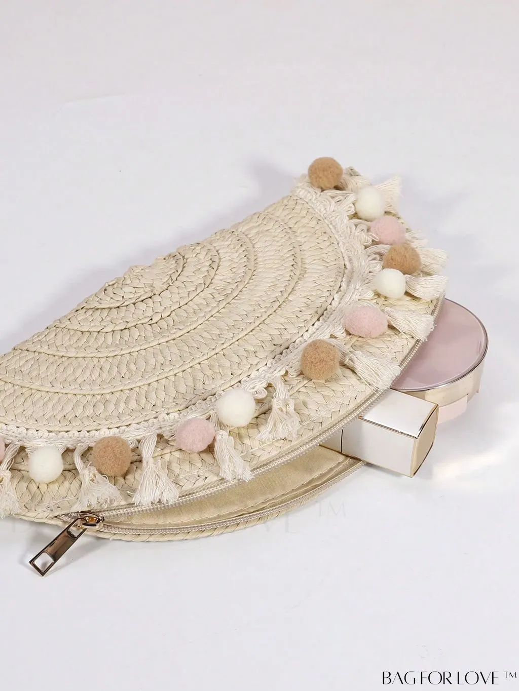 BagForLove - Chic Straw Bag with Tassel Decor, Ideal for Summer Vacations and Beach Travel