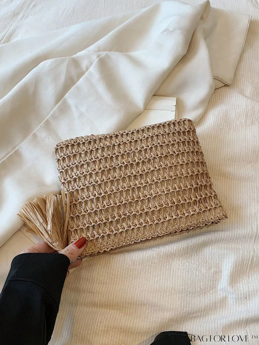 BagForLove - Daisy & Tassel Straw Vacation Bag with Zipper - Chic and Stylish