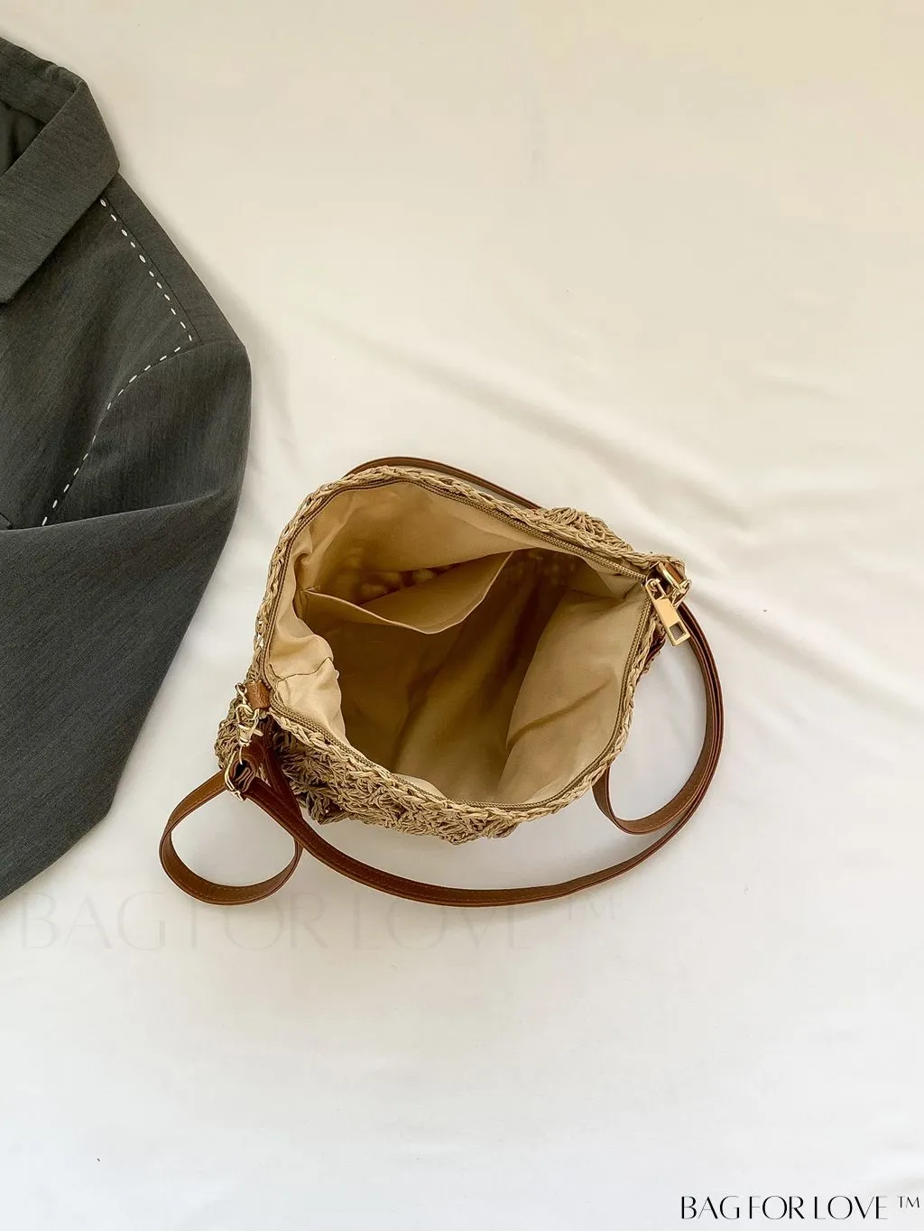 BagForLove - Stylish Medium-Sized Straw Woven Bag with Zipper - Perfect for Vacation