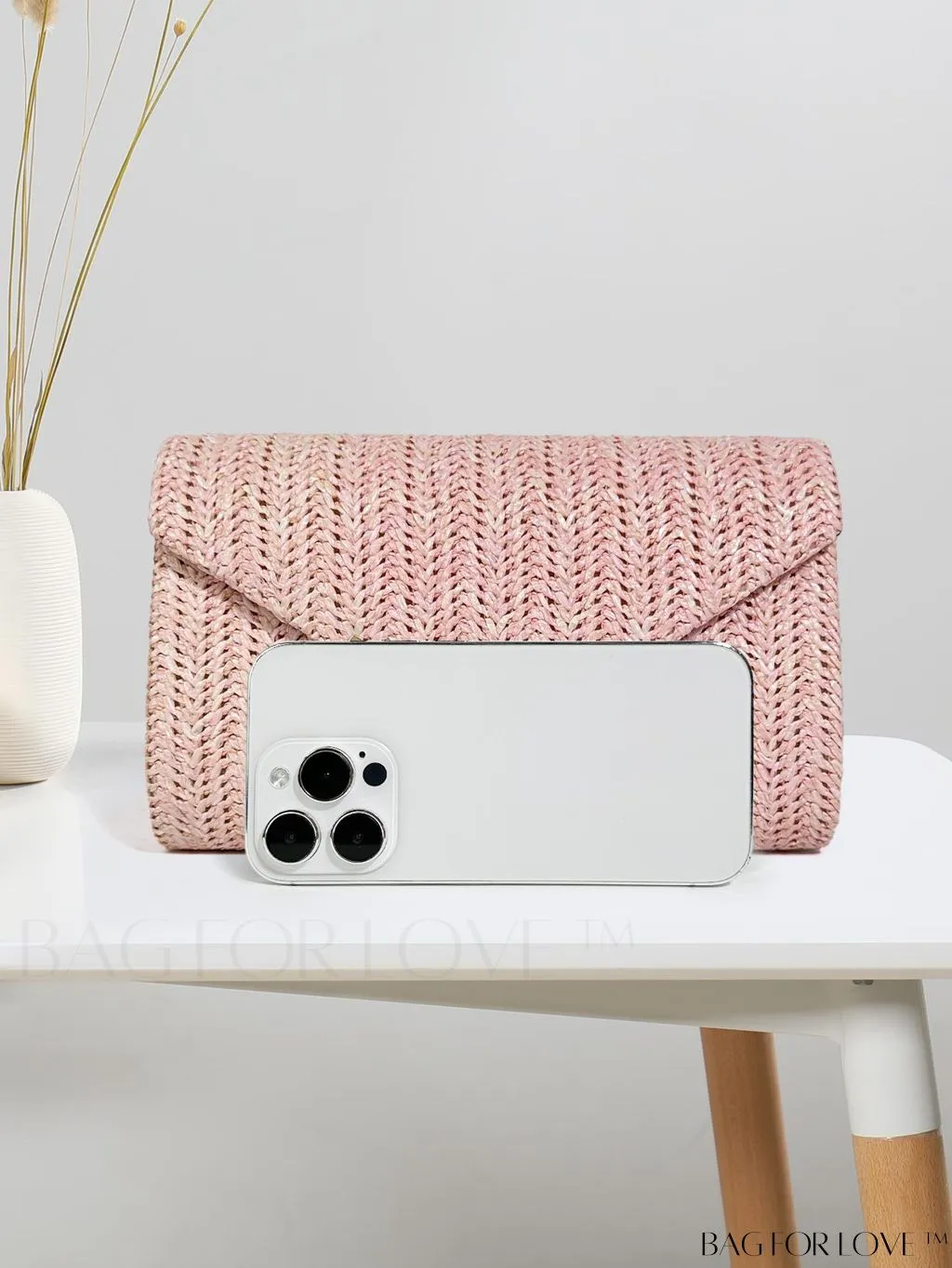 BagForLove - Stylish Pink Woven Straw Crossbody Bag - Perfect for Summer Beach, Envelope Design