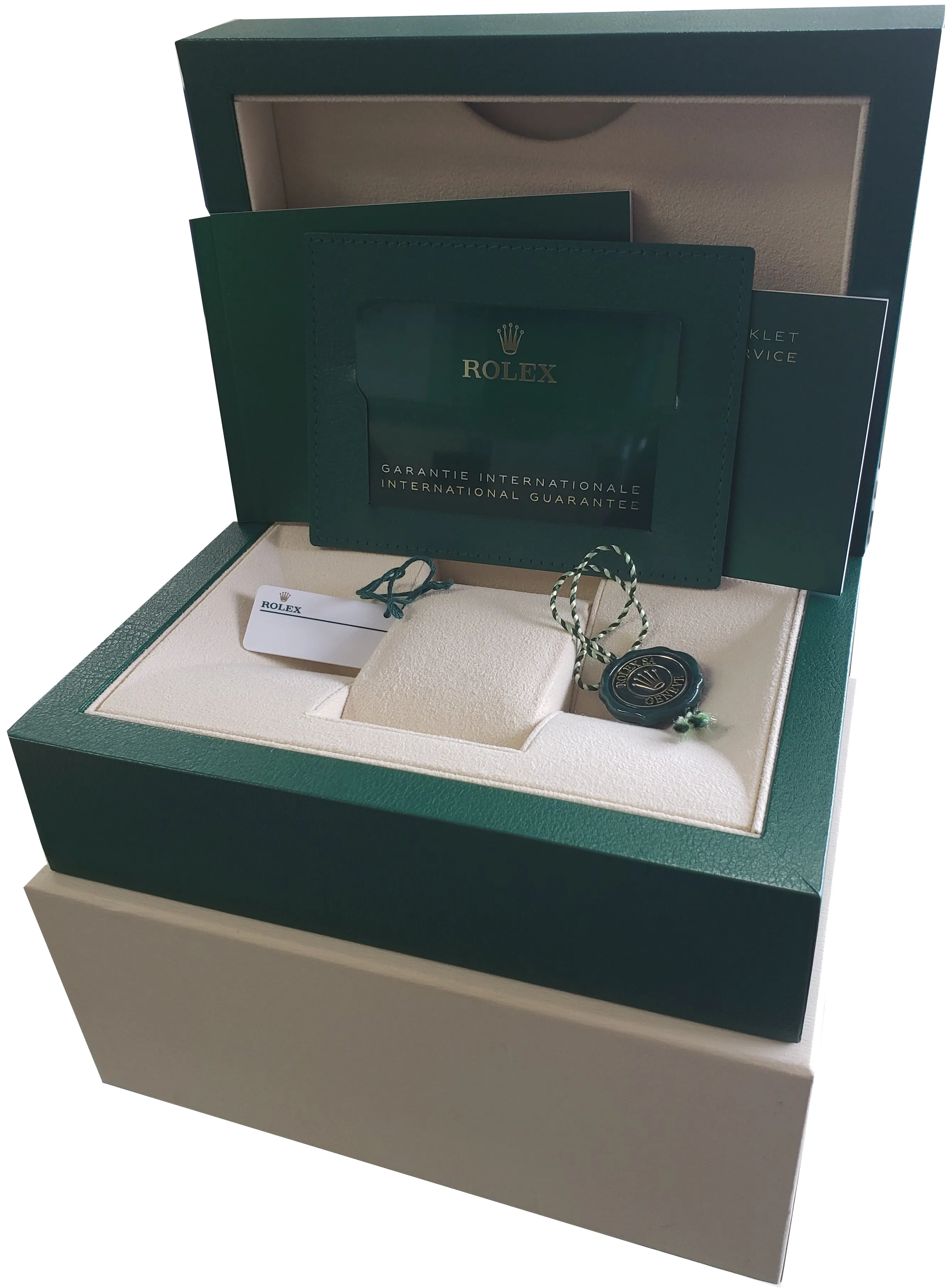 BRAND NEW 2021 Rolex Submariner 41mm Date GREEN KERMIT Ceramic Watch 126610 LV