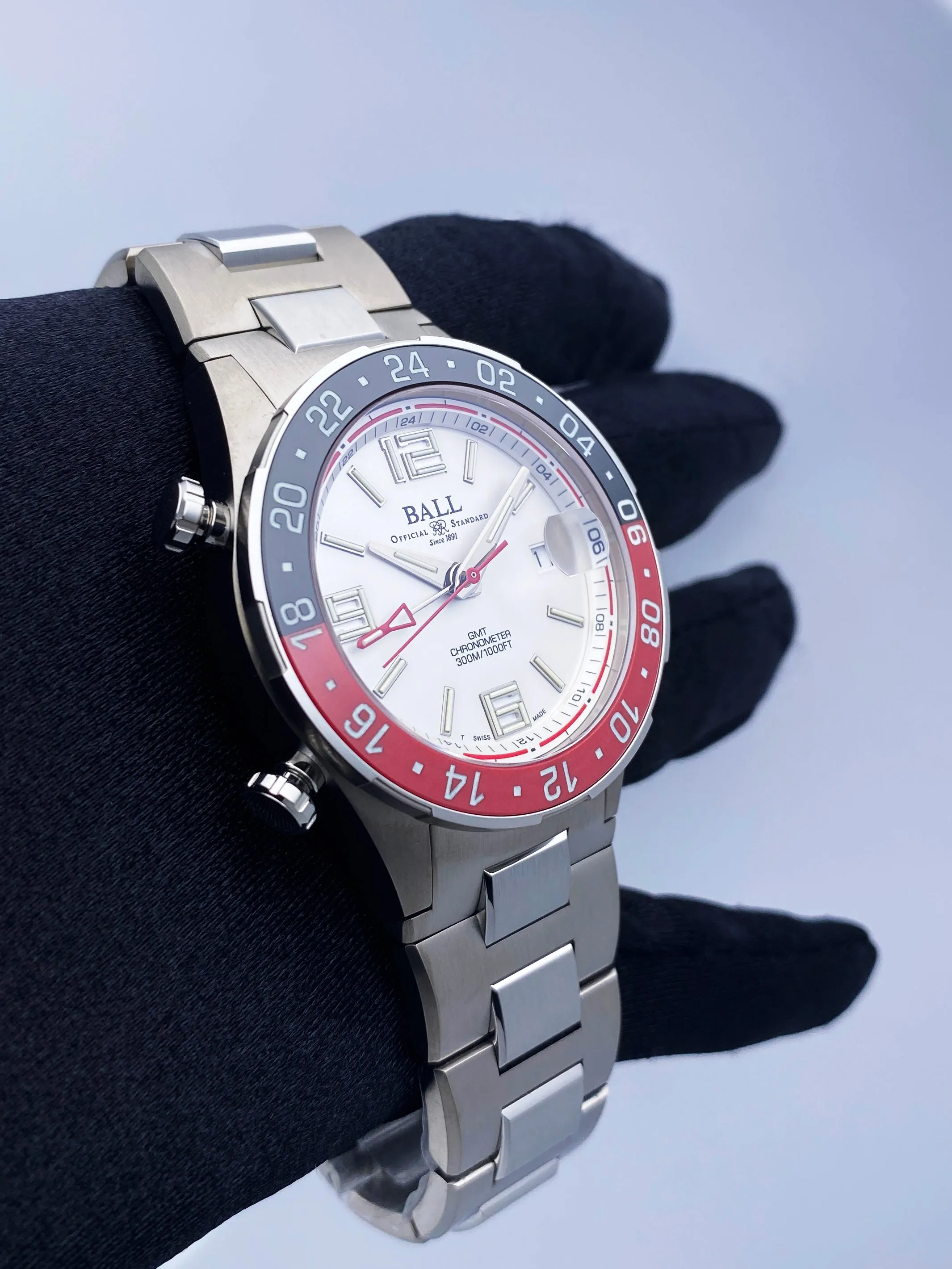 Brand New BALL Roadmaster Pilot GMT 40mm Mens Watch Box Papers