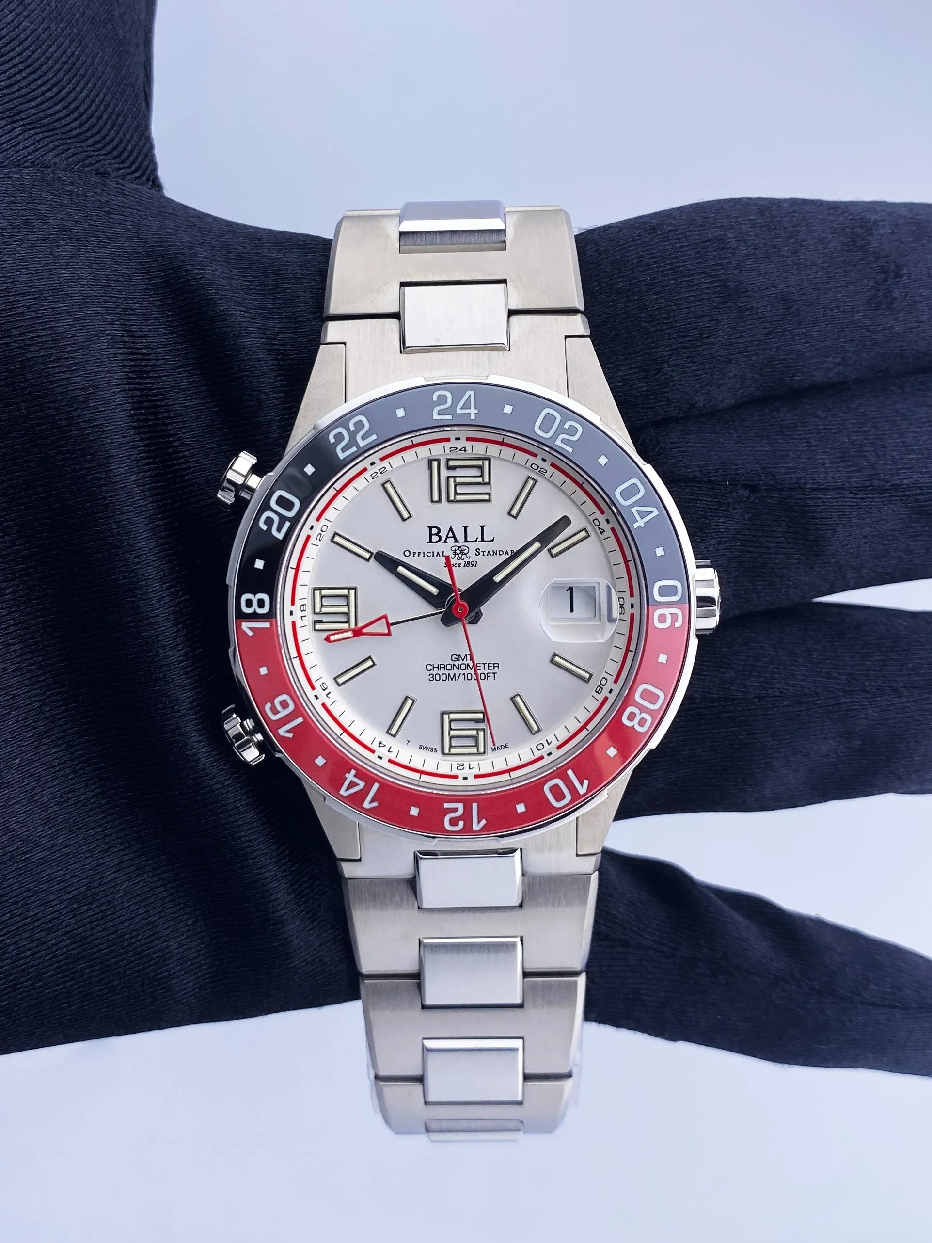 Brand New BALL Roadmaster Pilot GMT 40mm Mens Watch Box Papers