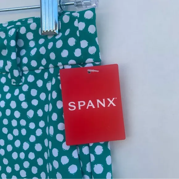 Brand New SPANX 6” Sunshine Shorts Women’s Size S Polka dot Kelly Green 50213R