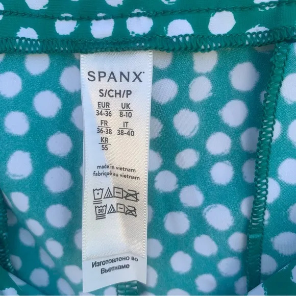Brand New SPANX 6” Sunshine Shorts Women’s Size S Polka dot Kelly Green 50213R