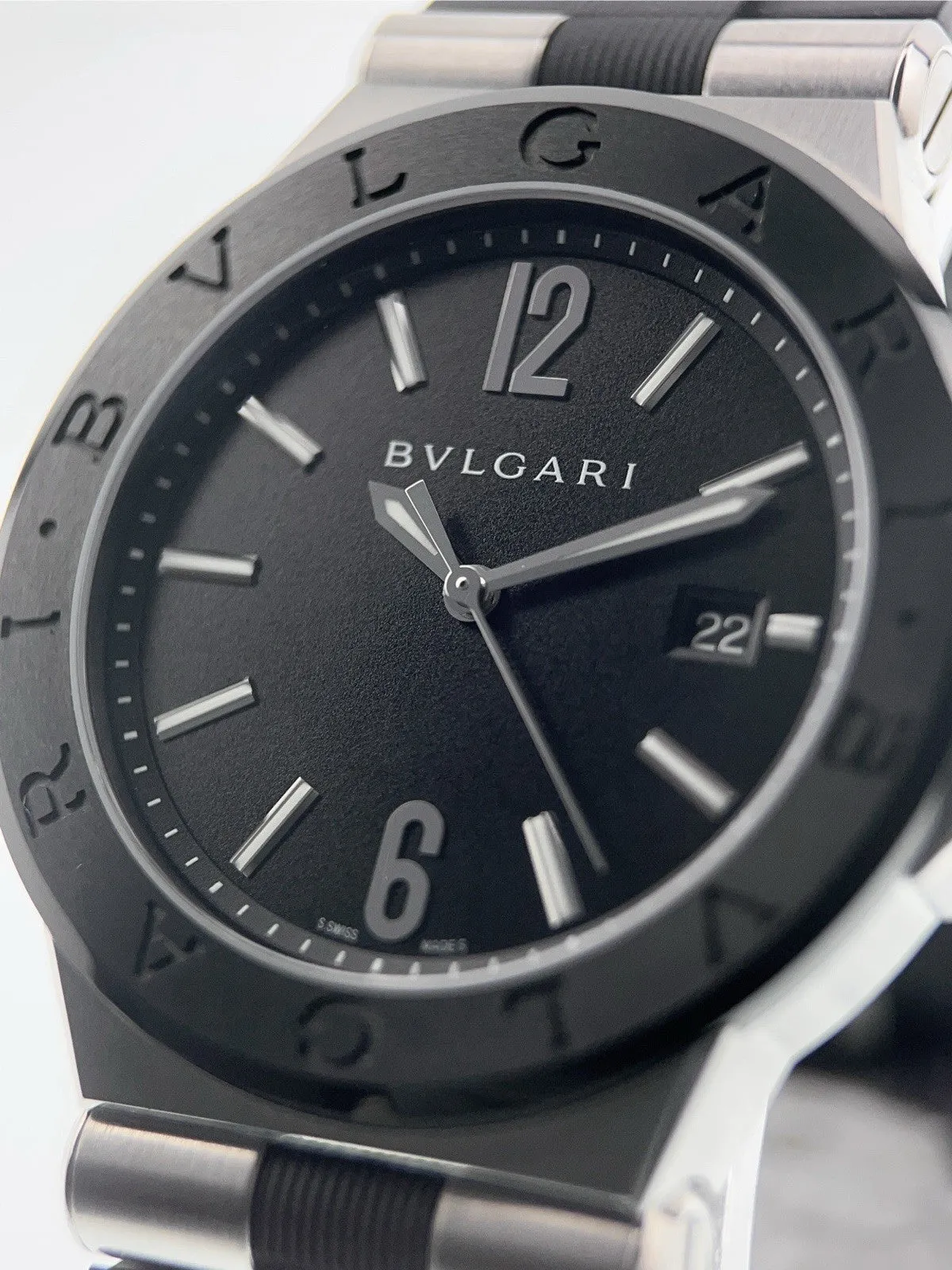 Bulgari Diagono Stainless Steel Black Dial 42mm Automatic Men’s Watch DG42SC