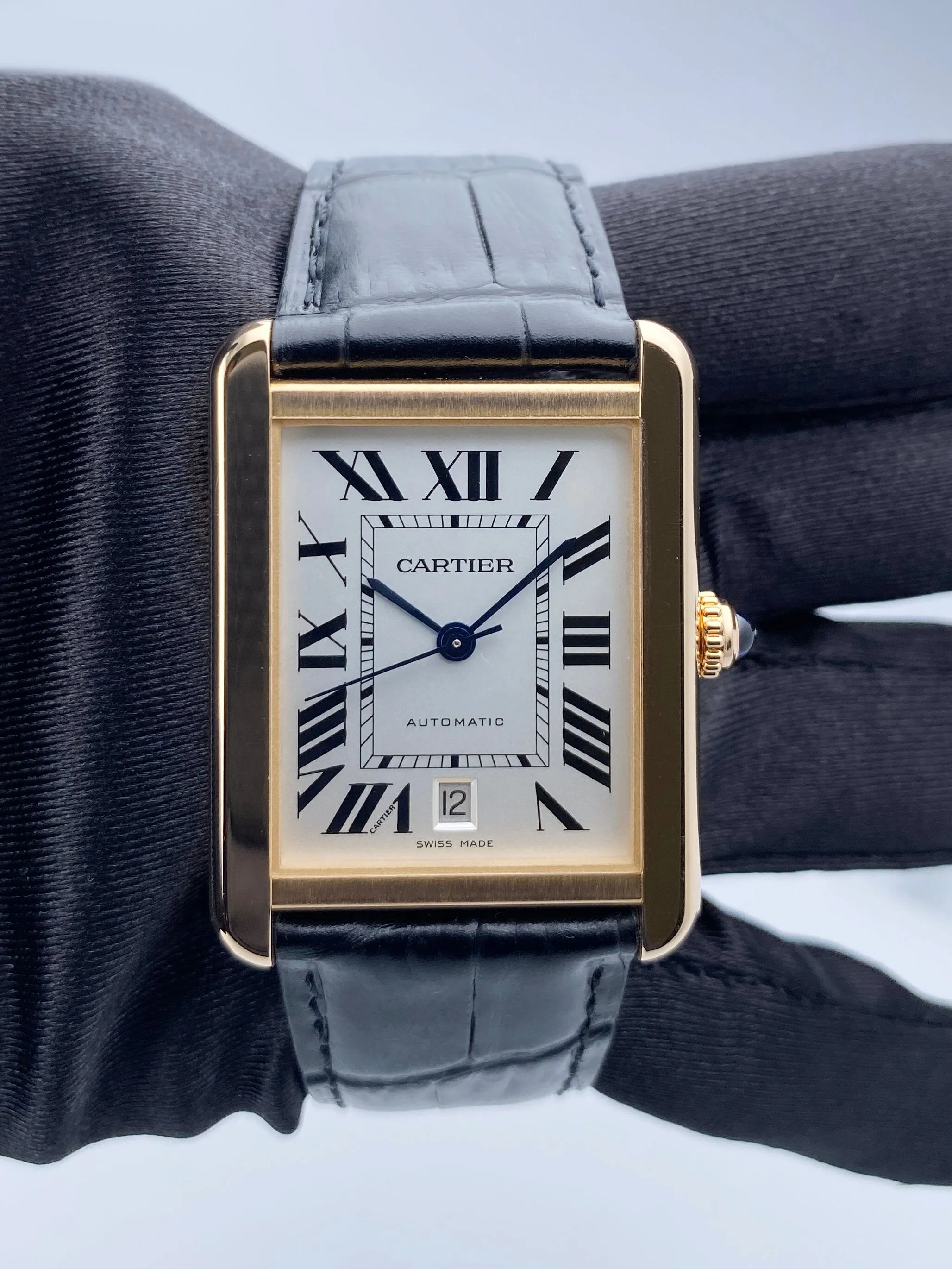 Cartier Tank Solo W5200026 18K Rose Gold Mens Watch Box Papers