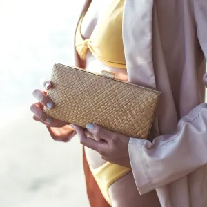 Gitta Dune Handwoven Straw Clutch