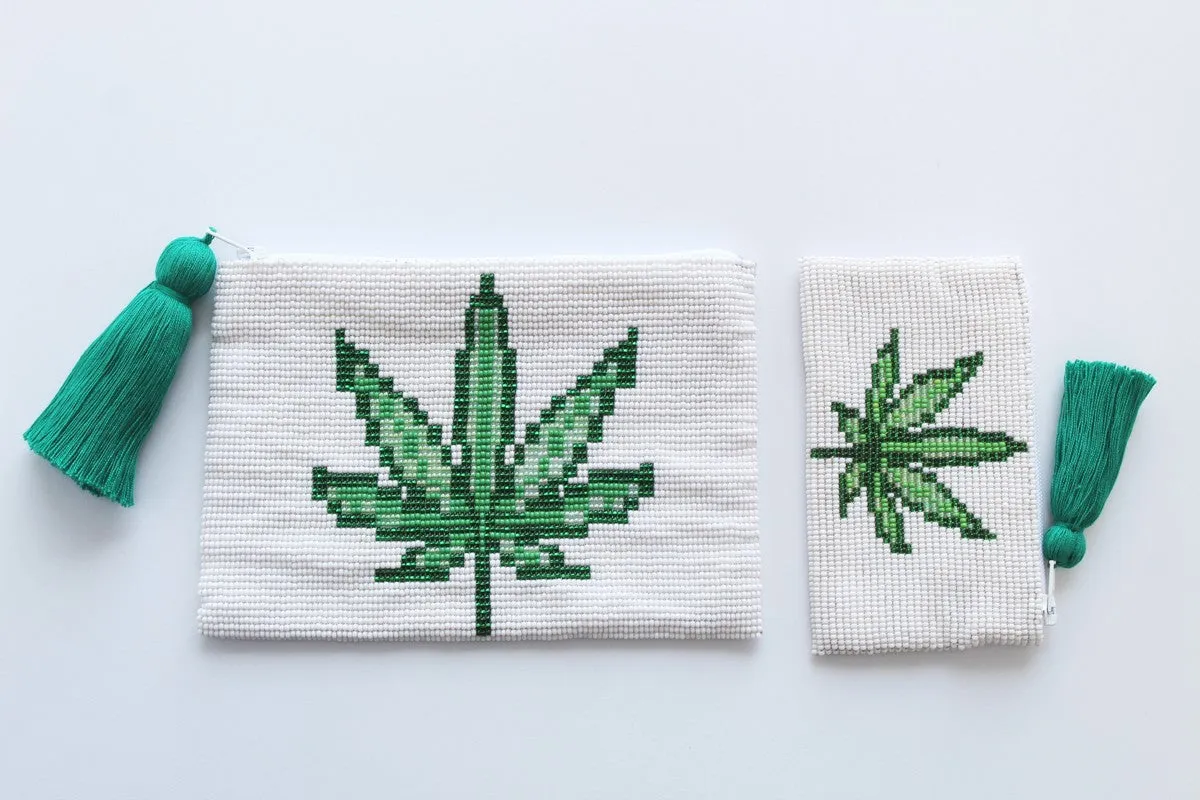 Glass Bead Coin Purse: Leaf - GREEN ON GREEN