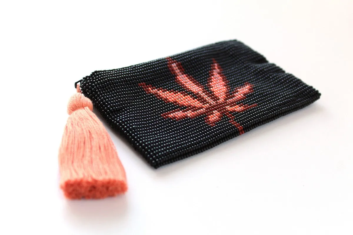 Glass Bead Coin Purse: Leaf - GREEN ON GREEN