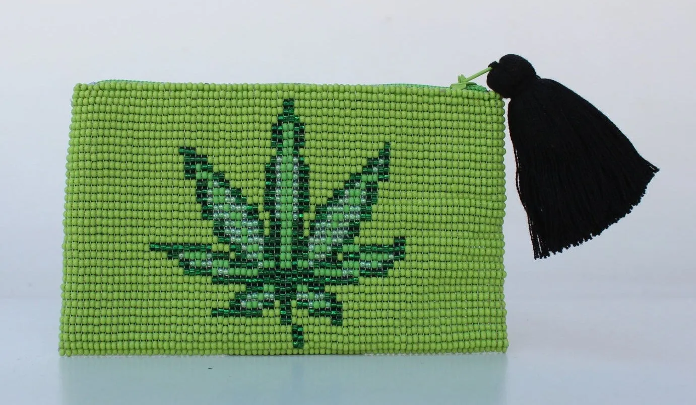 Glass Bead Coin Purse: Leaf - GREEN ON GREEN