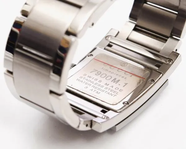 Gucci 7900 M.1 Men’s Stainless Steel Square Face Watch