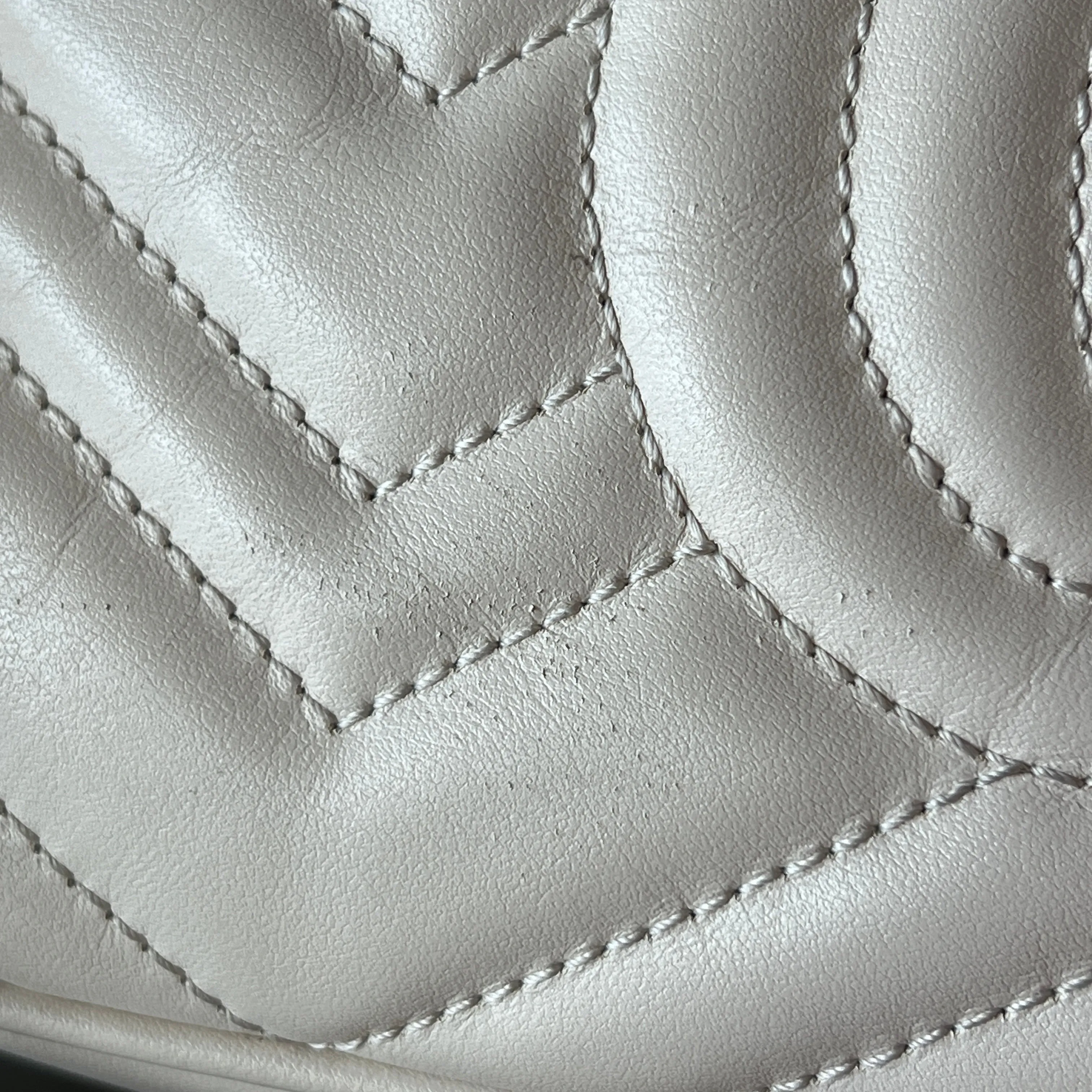 GUCCI GG Marmont White Leather Small Shoulder Bag