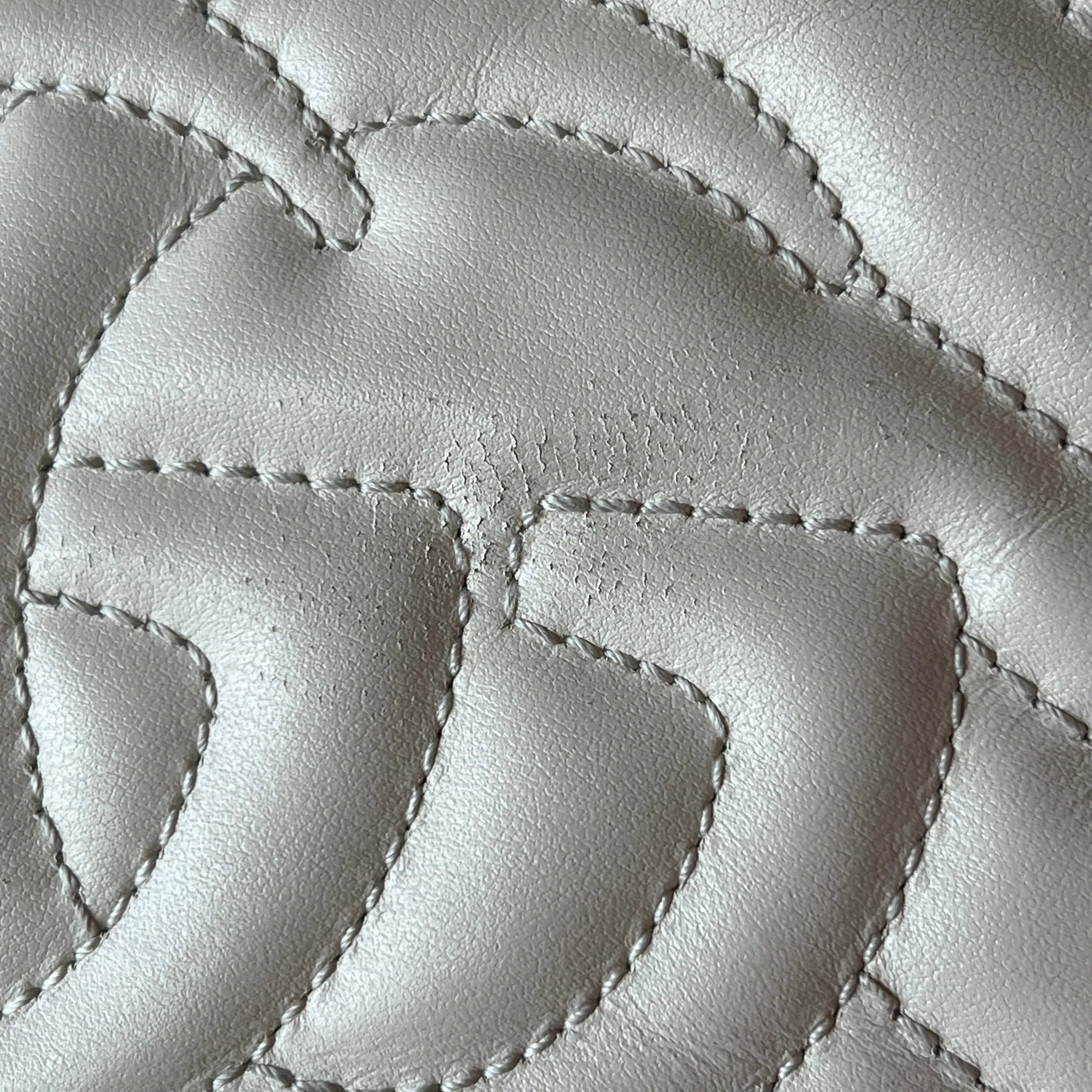 GUCCI GG Marmont White Leather Small Shoulder Bag