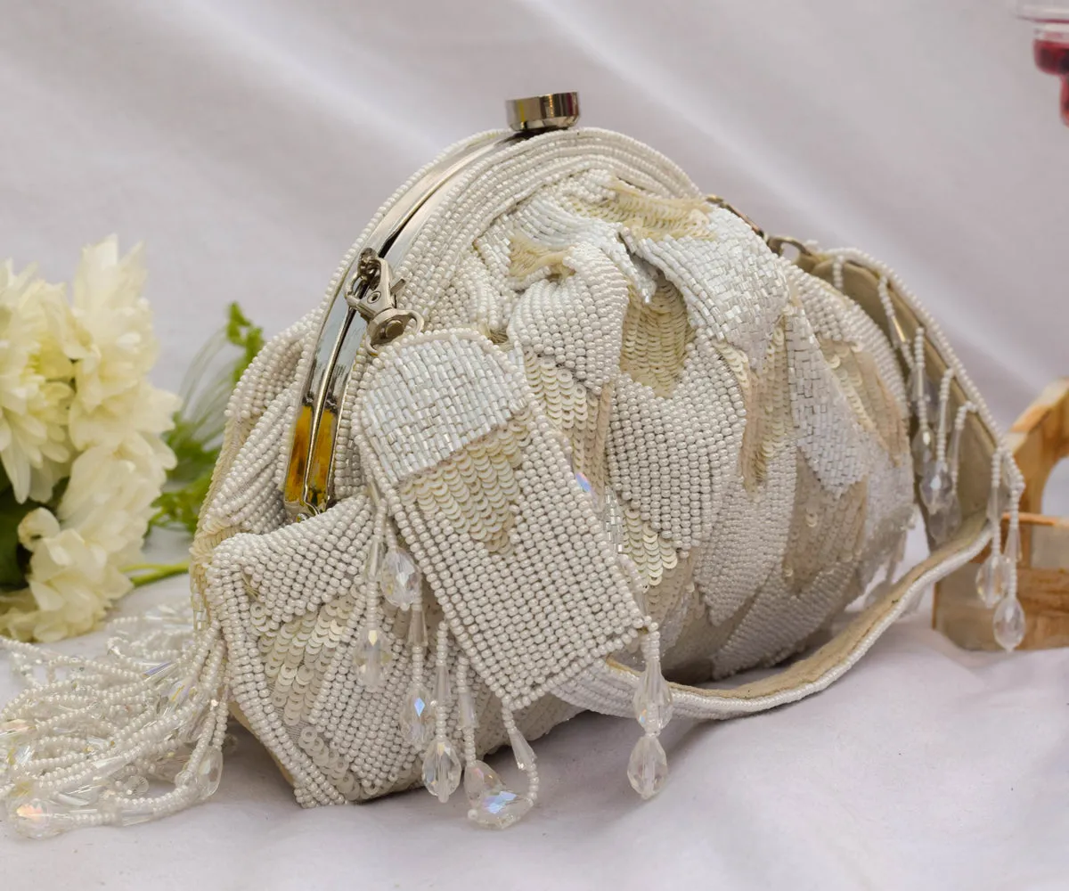 Hrutvy Clutch – Ivory White