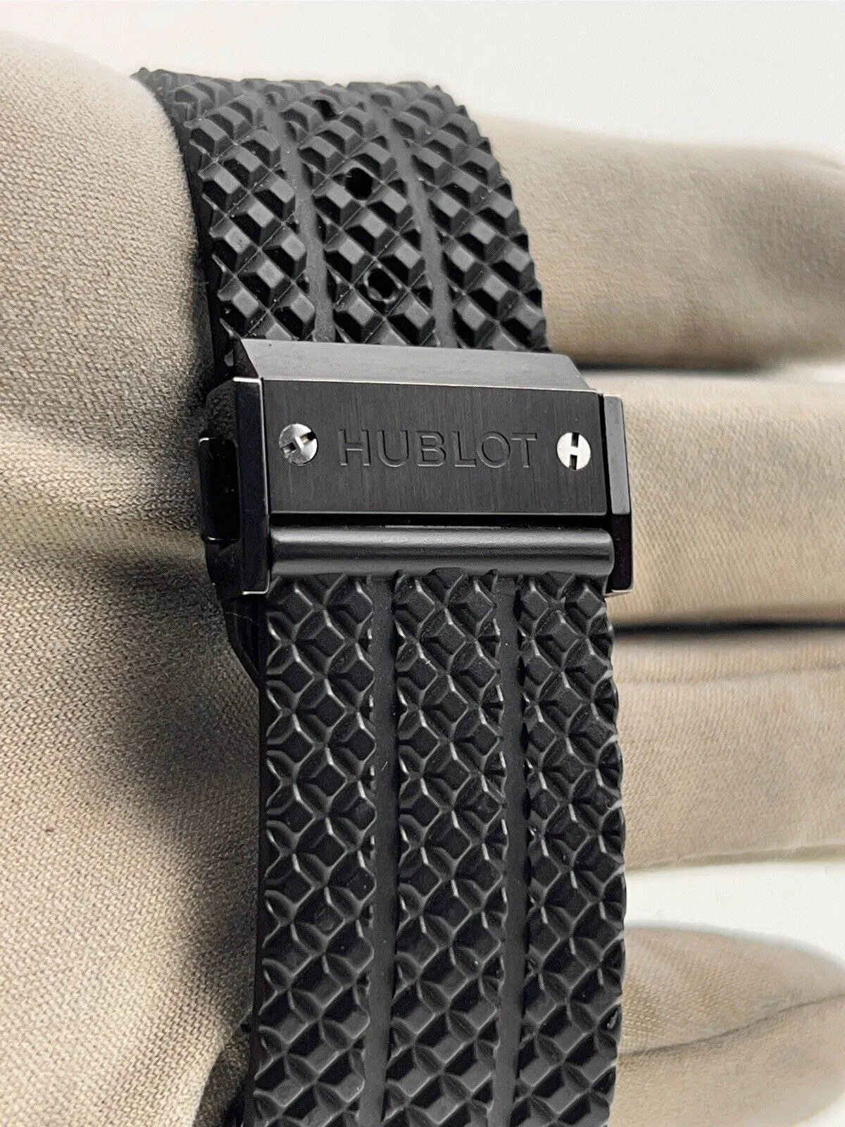 Hublot Big Bang Black Magic Ceramic Black 44mm Automatic Men’s Watch - Box/Paper