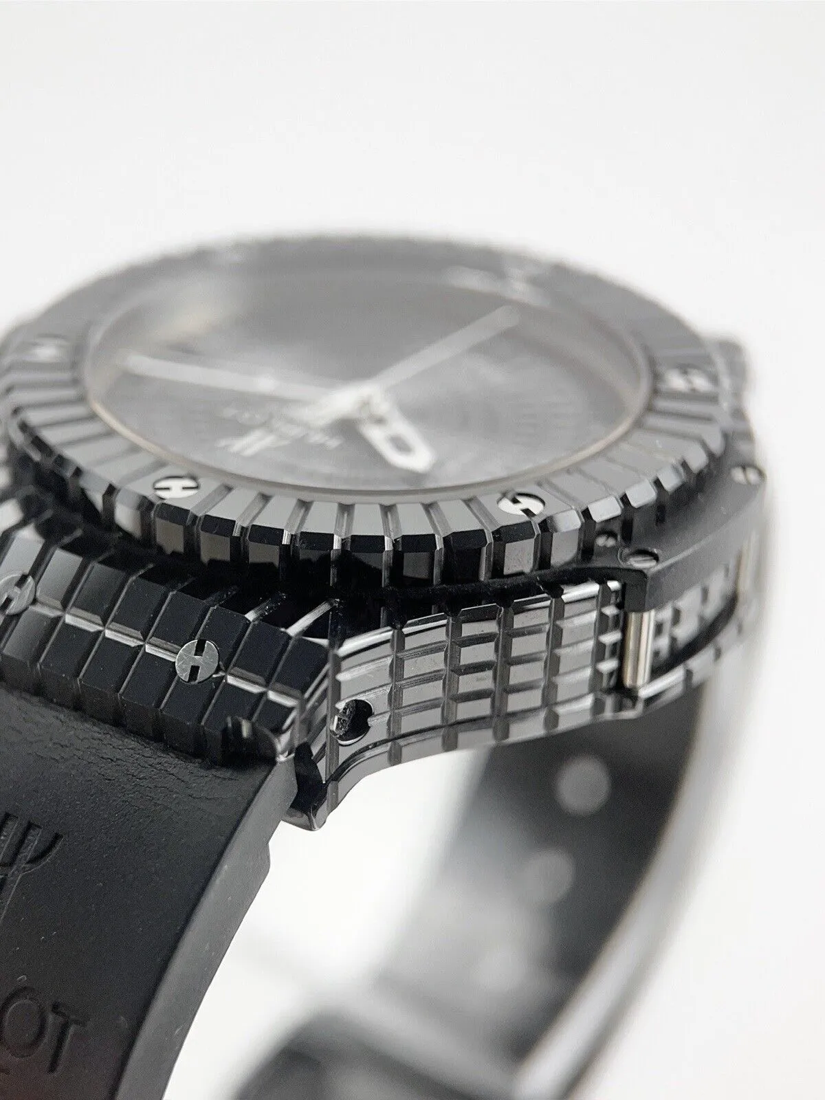 Hublot Big Bang Caviar Ceramic Black 41mm Automatic Men’s Watch