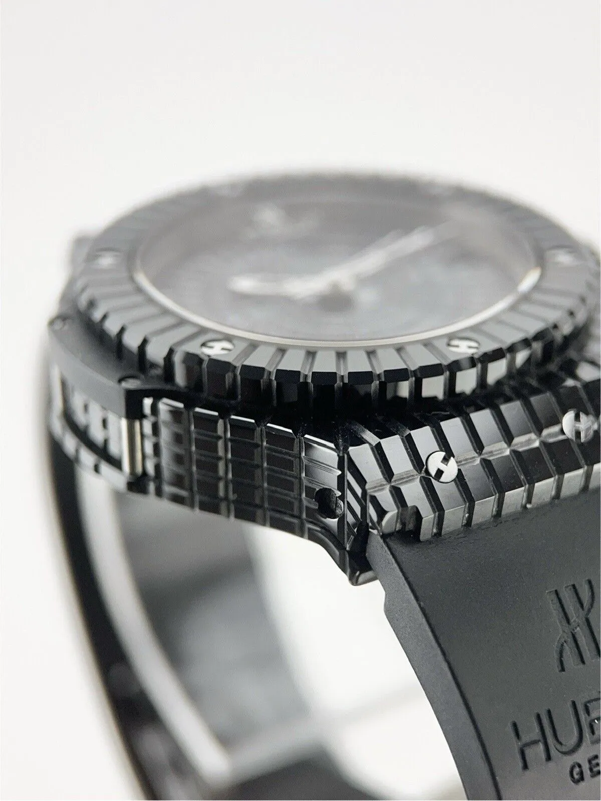 Hublot Big Bang Caviar Ceramic Black 41mm Automatic Men’s Watch
