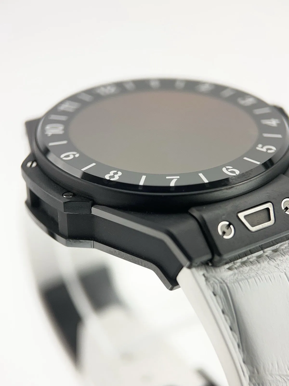 Hublot Big Bang Ceramic Black Dial 42mm Quartz Digita Men’s Watch 440.CI.1100.RX