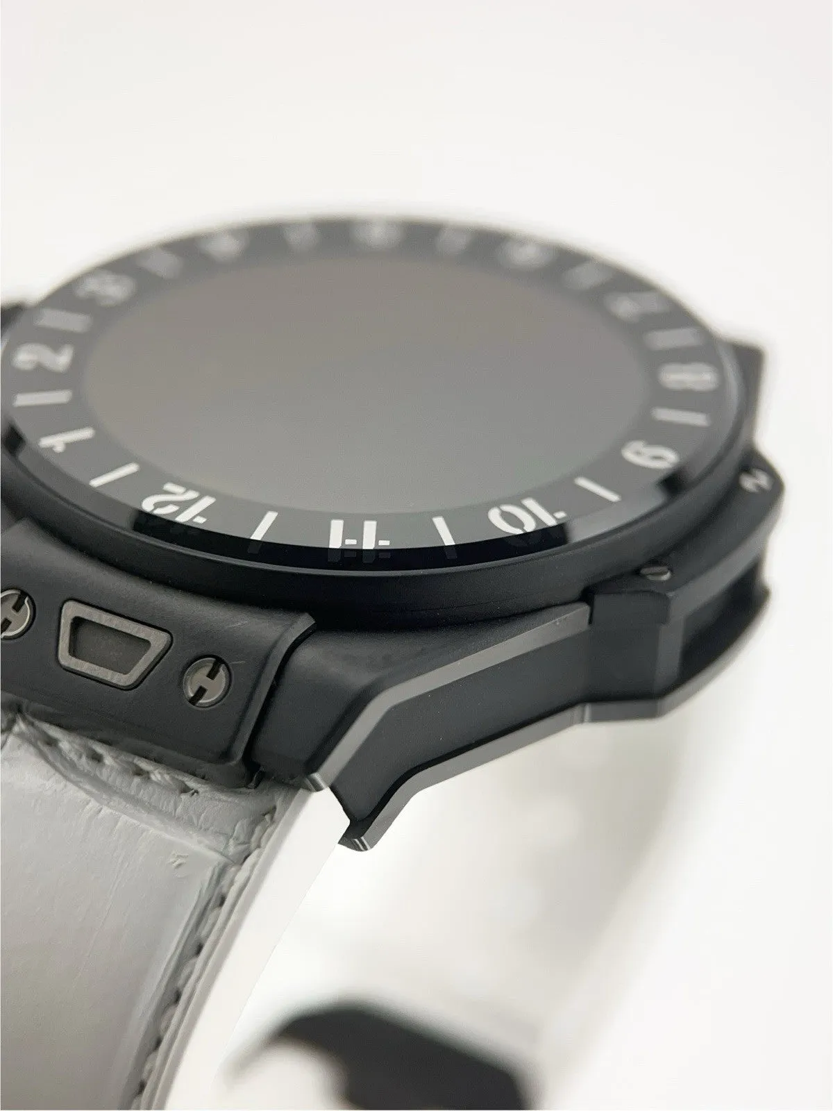 Hublot Big Bang Ceramic Black Dial 42mm Quartz Digita Men’s Watch 440.CI.1100.RX