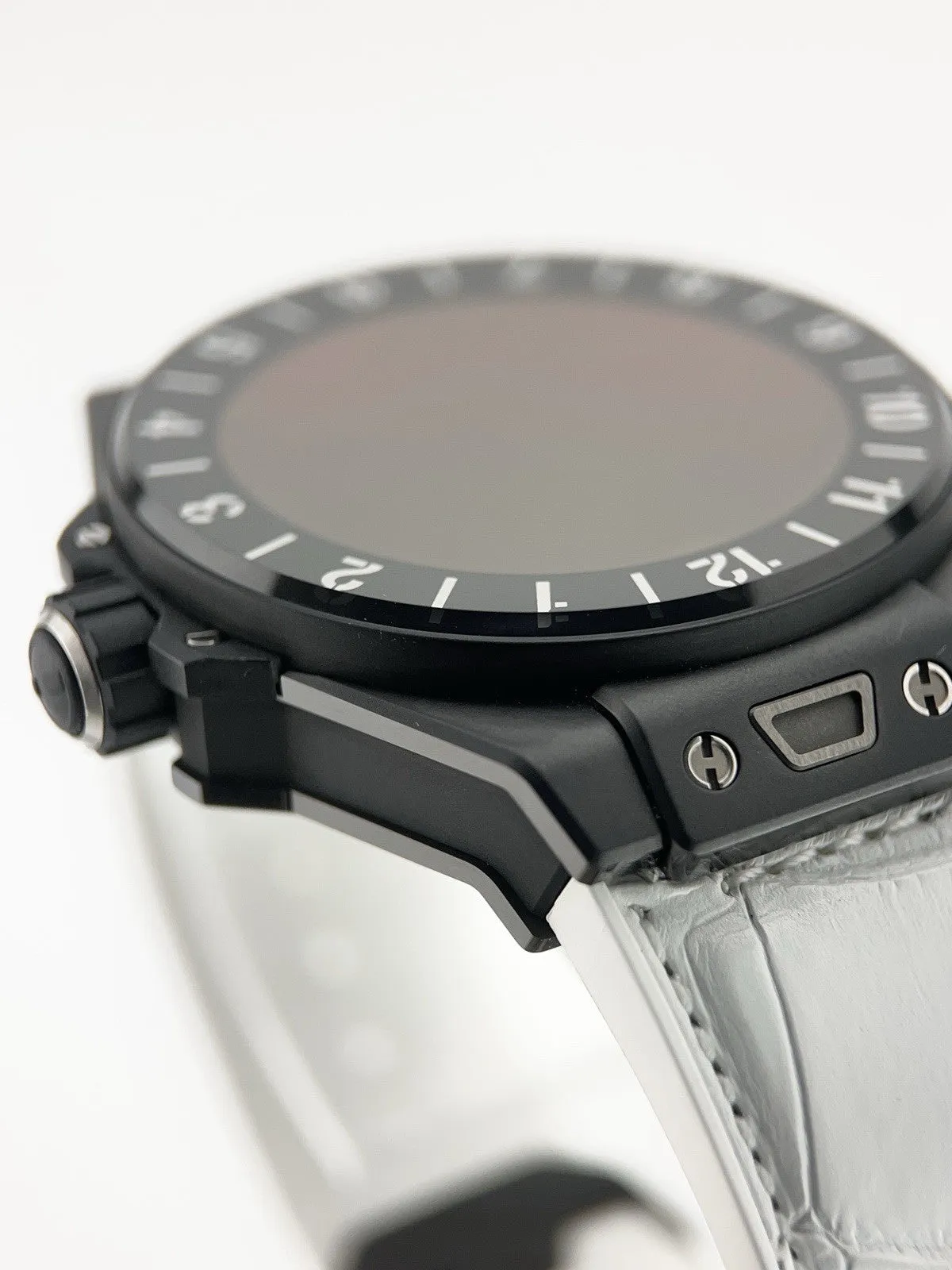 Hublot Big Bang Ceramic Black Dial 42mm Quartz Digita Men’s Watch 440.CI.1100.RX