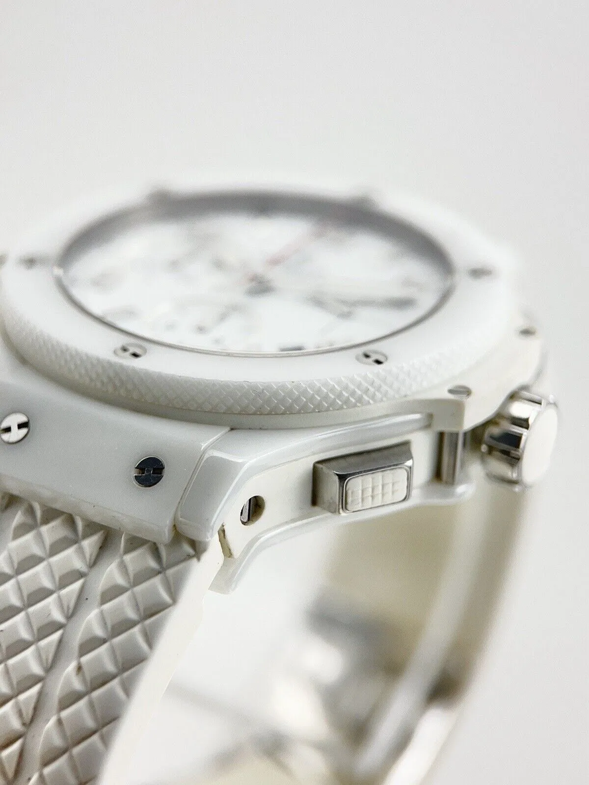 Hublot Big Bang Ceramic White 41mm Automatic Men’s Watch 342.CH.230.RW