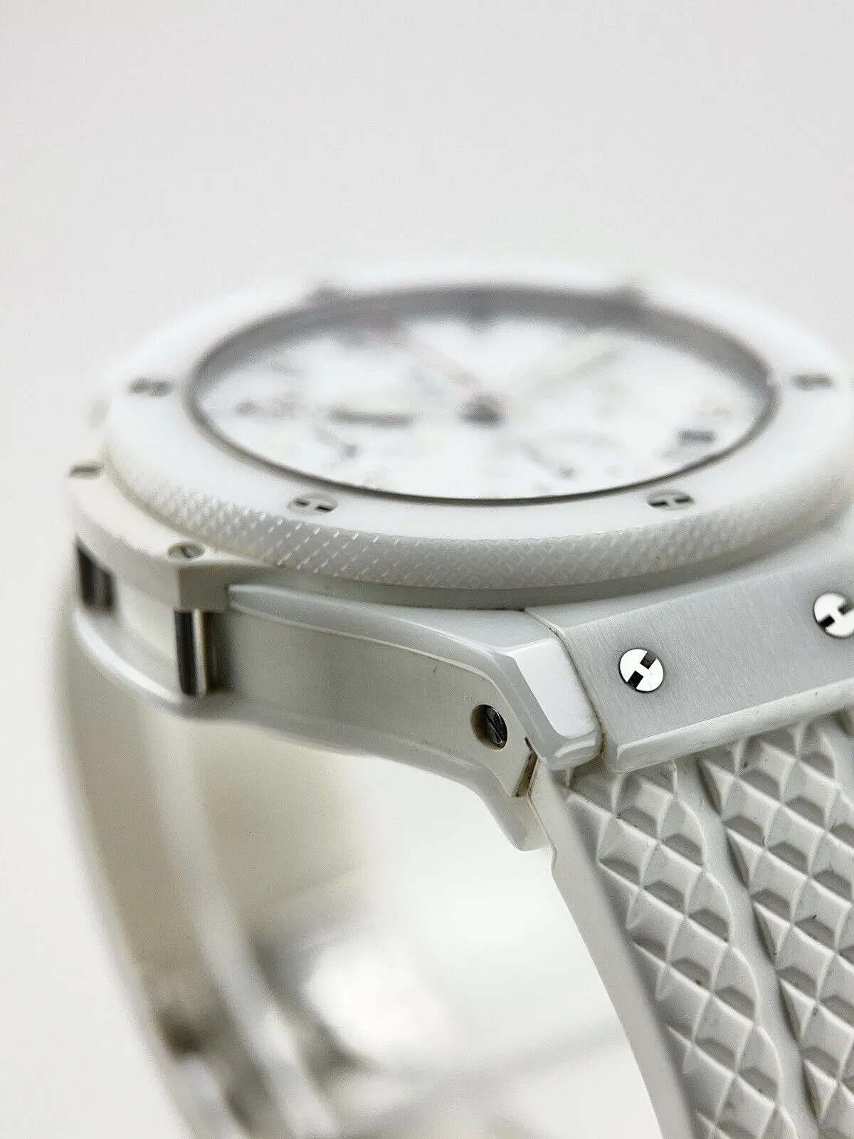 Hublot Big Bang Ceramic White 41mm Automatic Men’s Watch 342.CH.230.RW