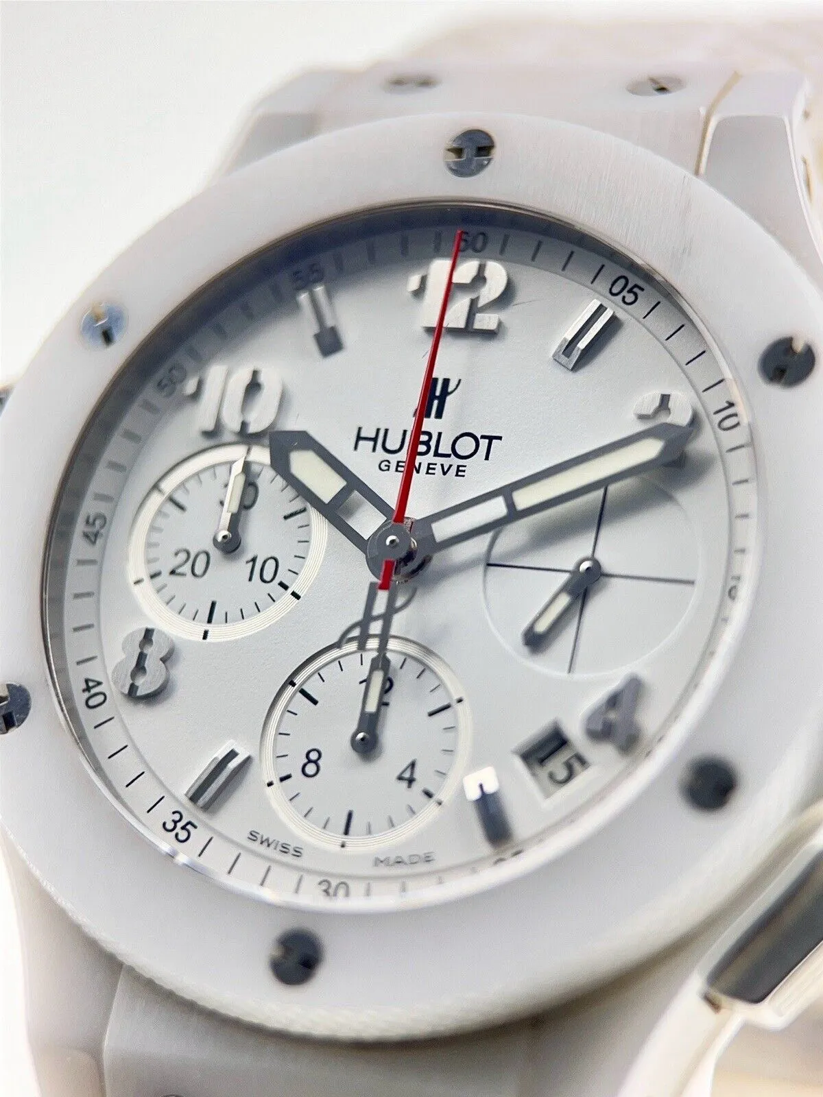 Hublot Big Bang Ceramic White 41mm Automatic Men’s Watch 342.CH.230.RW