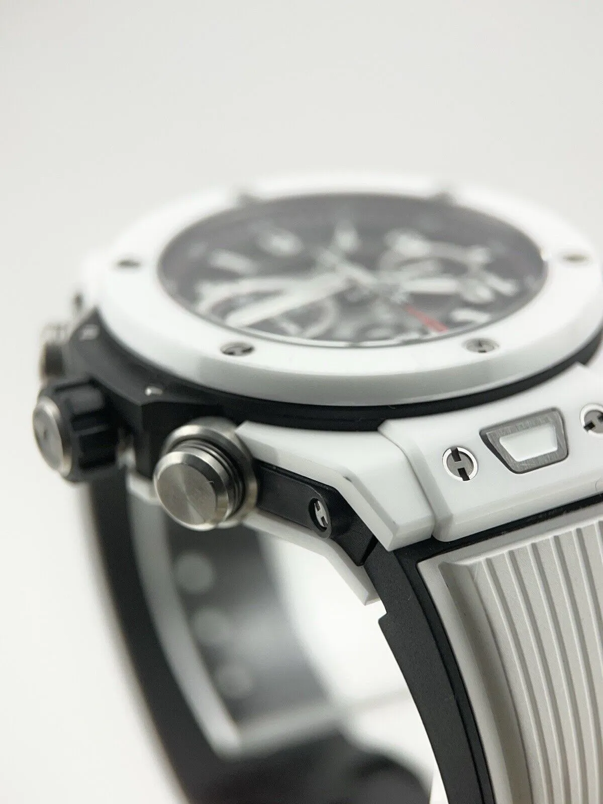 Hublot Big Bang Unico Ceramic White 45mm Automatic Men’s Watch 411.HX.1170.RX