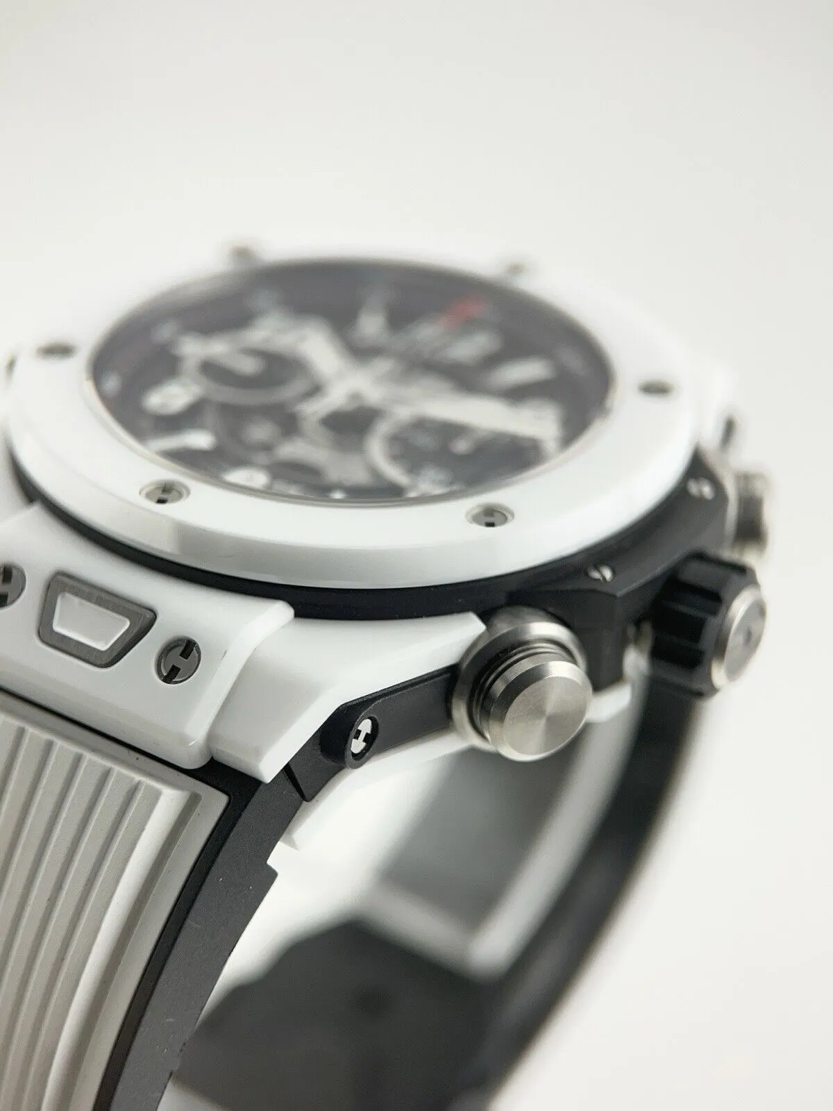 Hublot Big Bang Unico Ceramic White 45mm Automatic Men’s Watch 411.HX.1170.RX