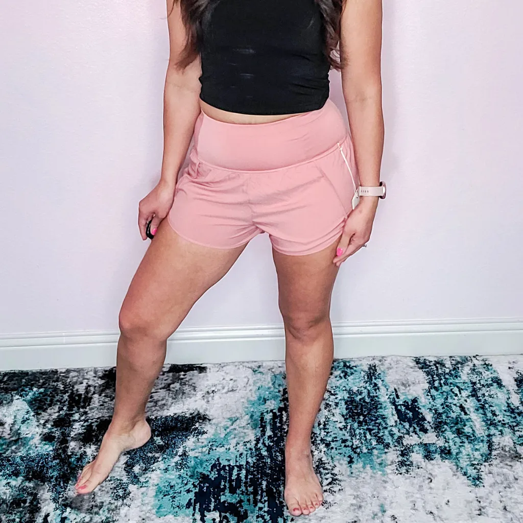 I workout Rose Shorts