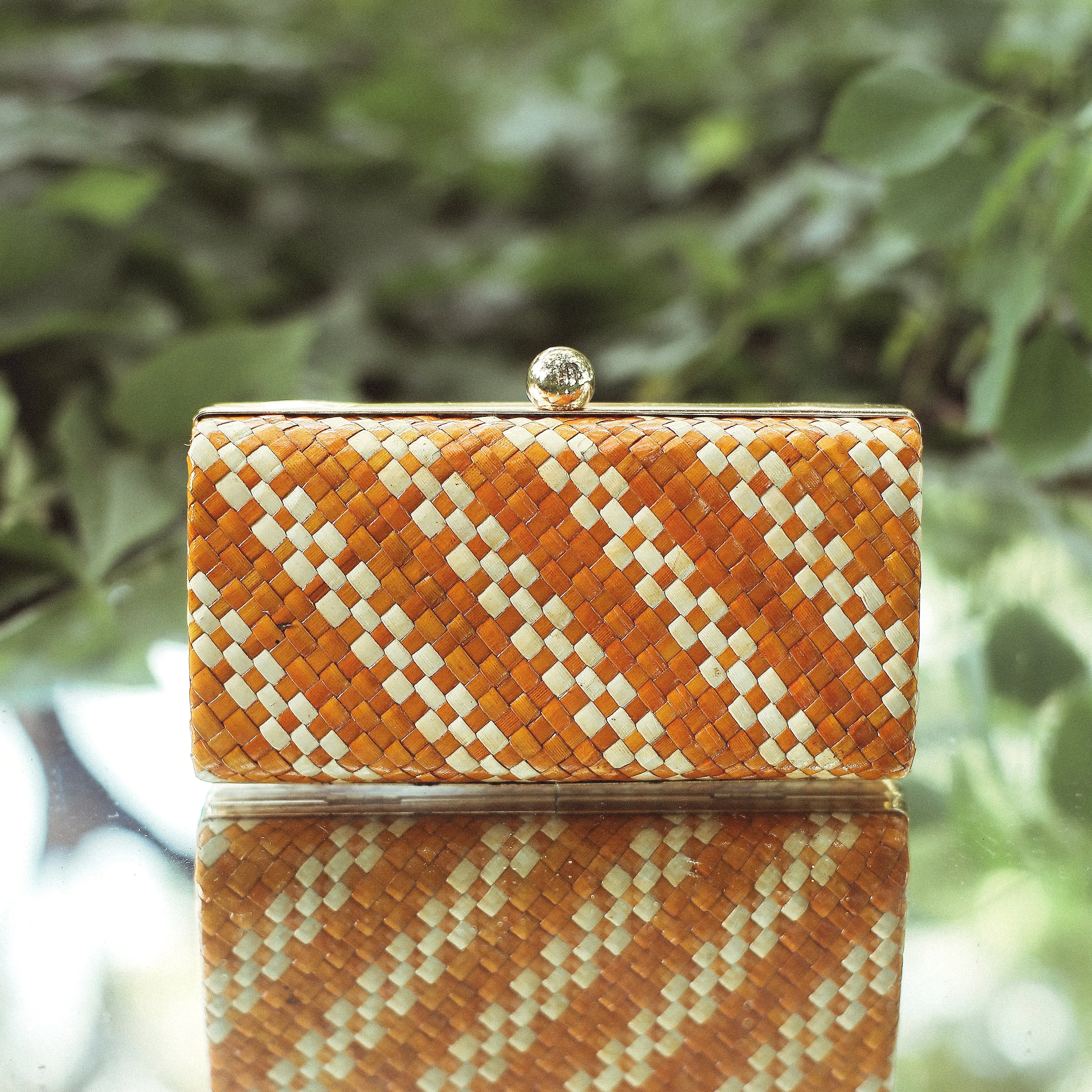 Kotta Aletta Handwoven Straw Clutch