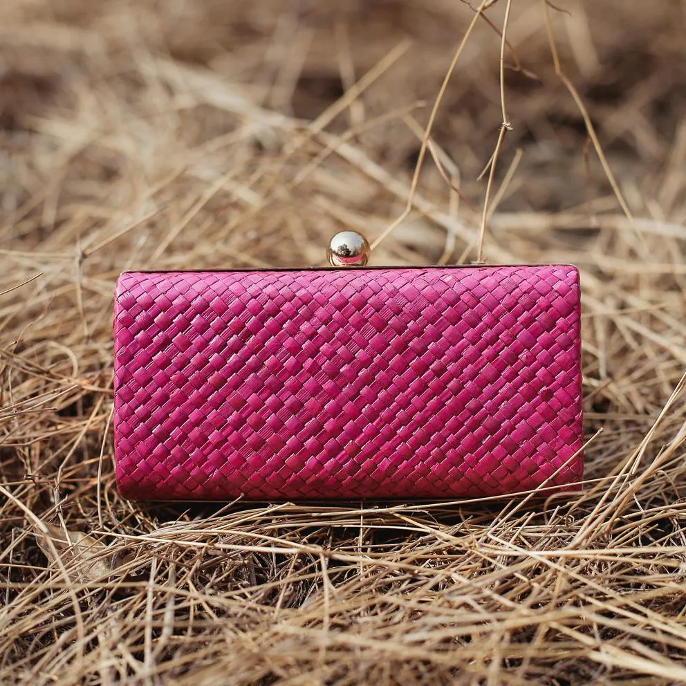 Kotta Bunga Handwoven Straw Clutch