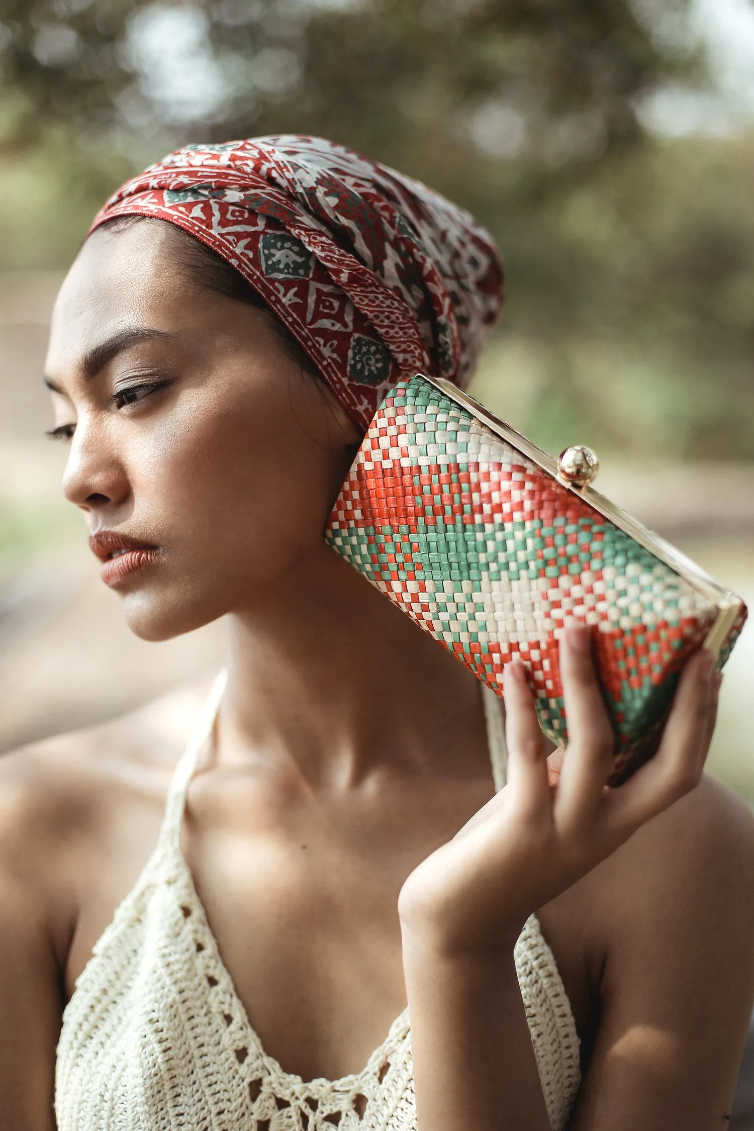 Kotta Florence Handwoven Straw Clutch