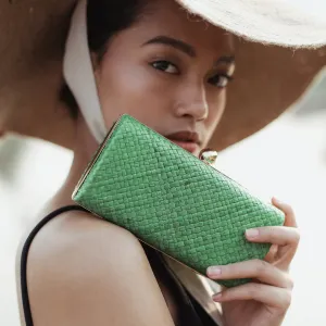 Kotta Ivy Handwoven Straw Clutch