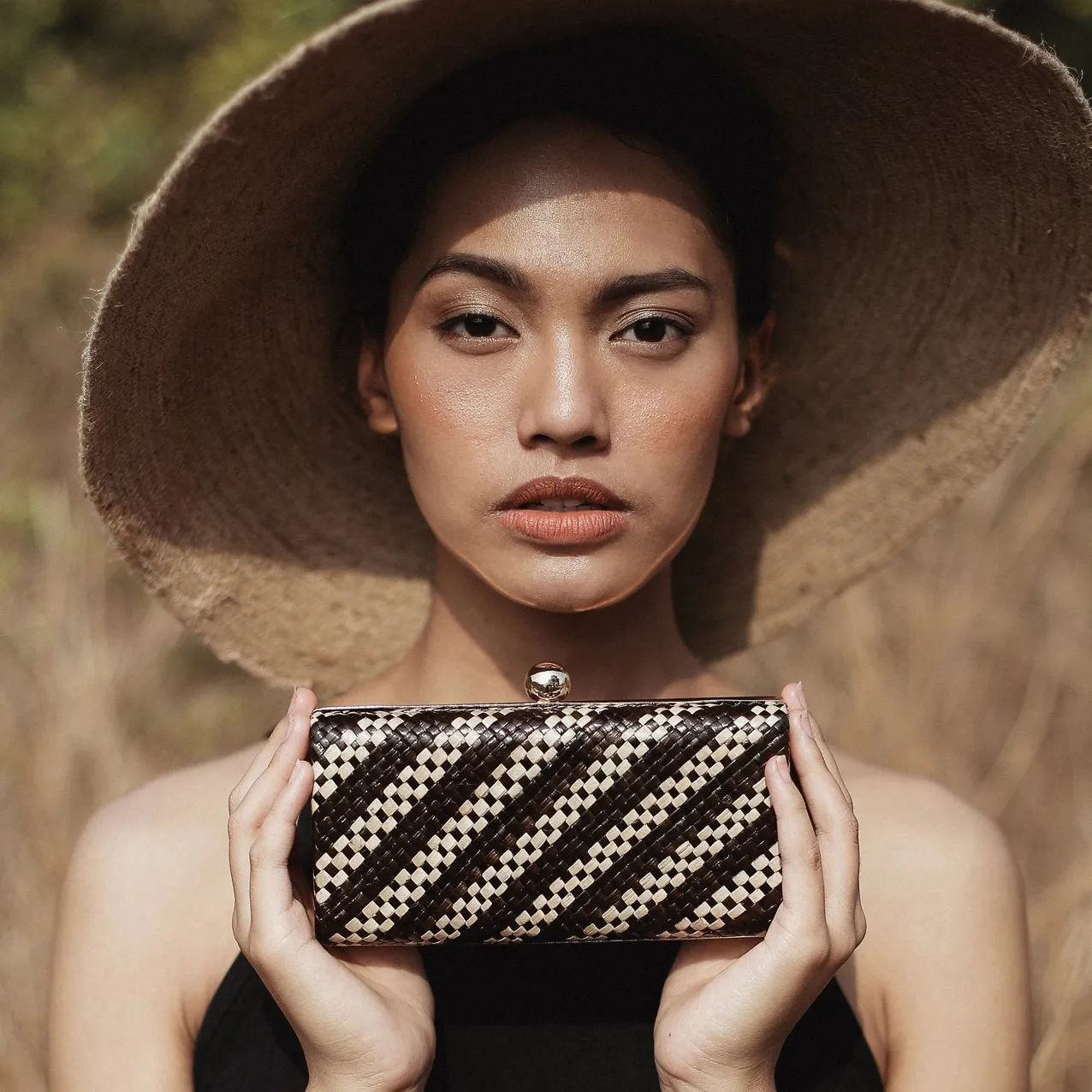 Kotta Pandawa Handwoven Straw Clutch