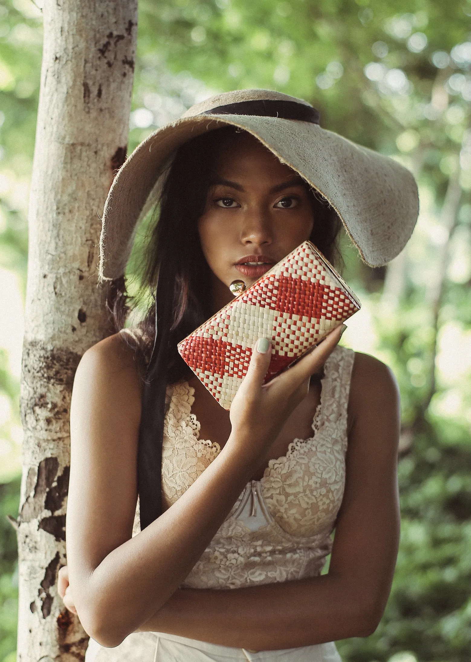 Kotta Scarlett Handwoven Straw Clutch