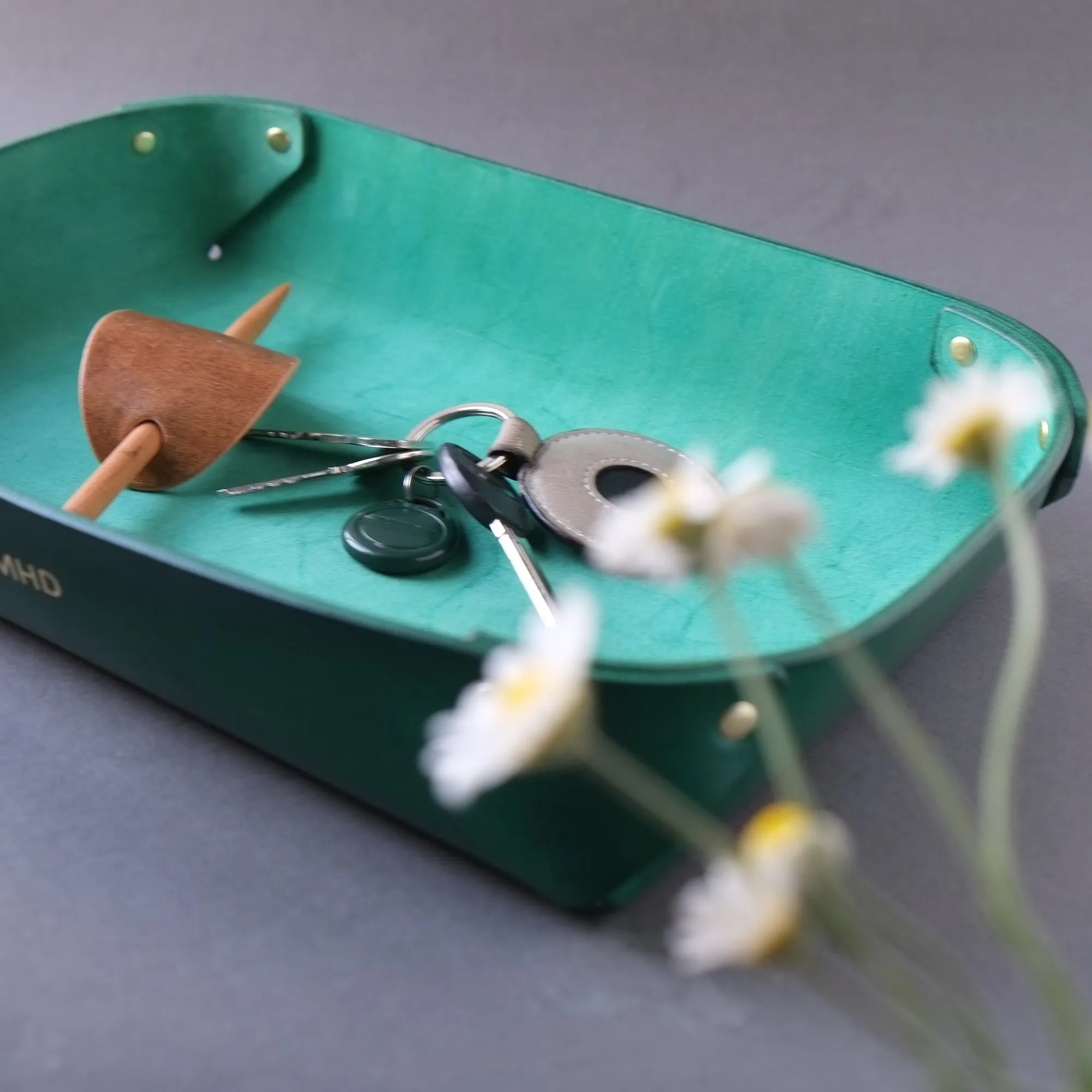 LARGE LEATHER VALET TRAY / GREEN