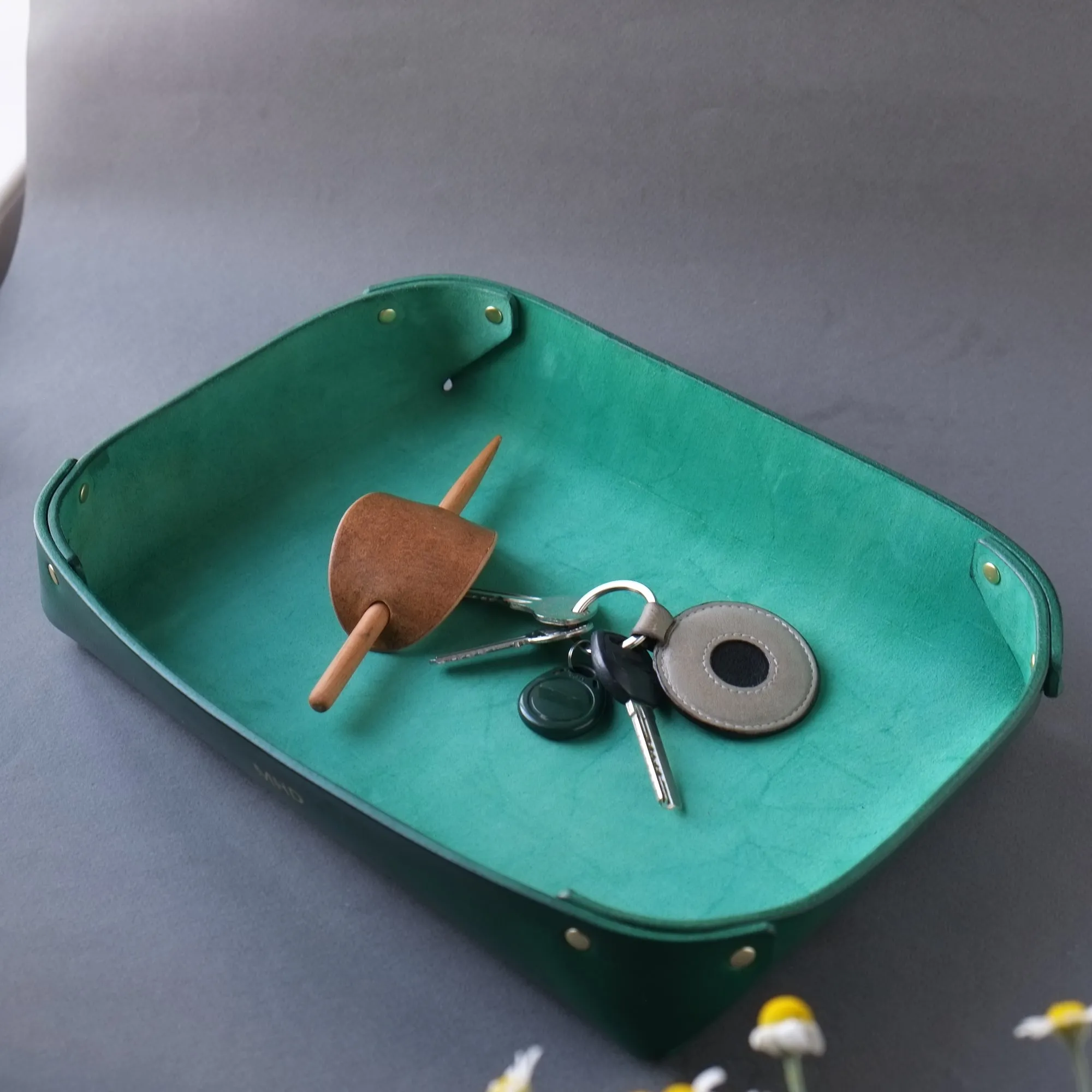 LARGE LEATHER VALET TRAY / GREEN