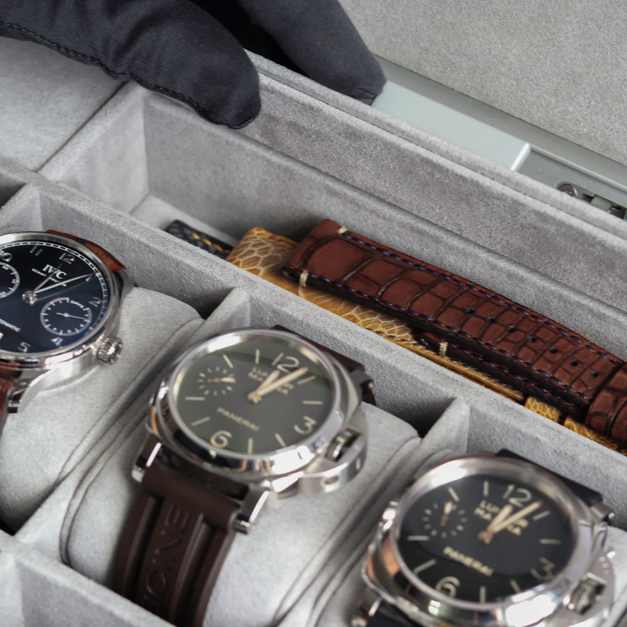 MACKENZIE 12 WATCH BRIEFCASE - BLACK / GREY