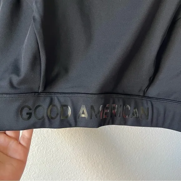 NWT Good American Black Core Power Sports Bra- Size 2X