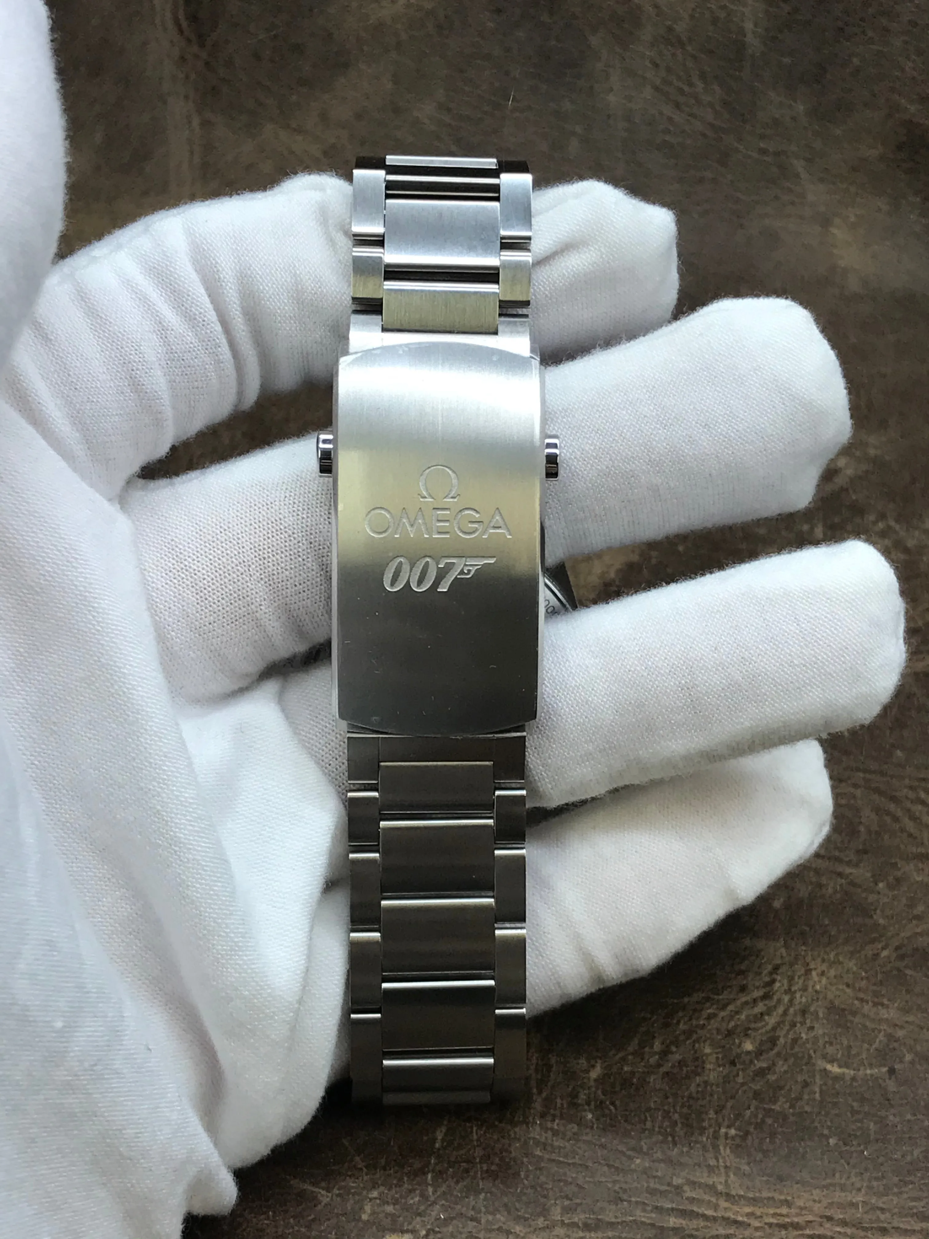 Omega Seamaster 300 L.E James Bond James Bond 007 Spectre 233.32.41.21.01.001 Black Dial Automatic  Men's Watch
